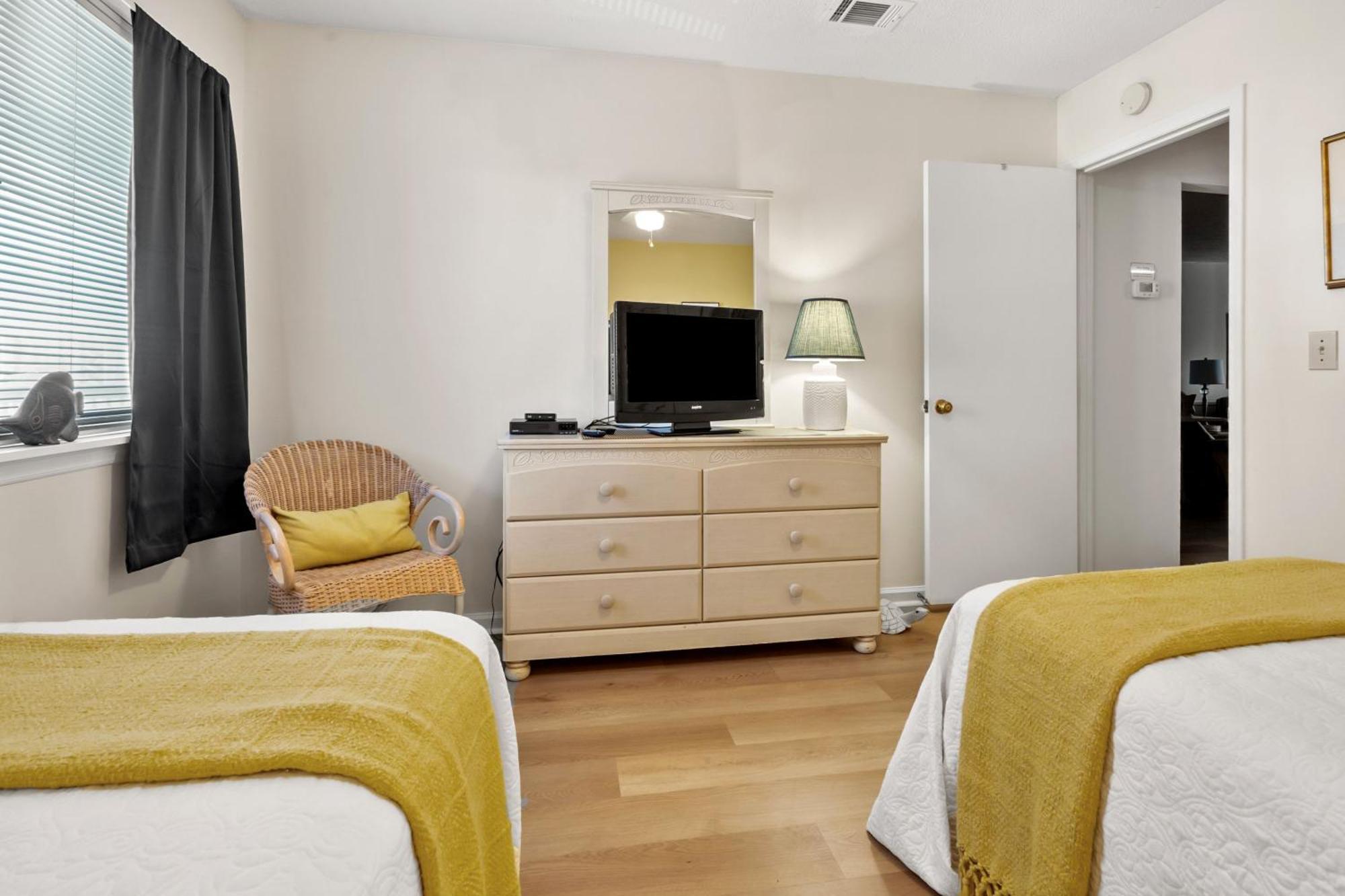 Holiday home Sea Cloisters 302e *