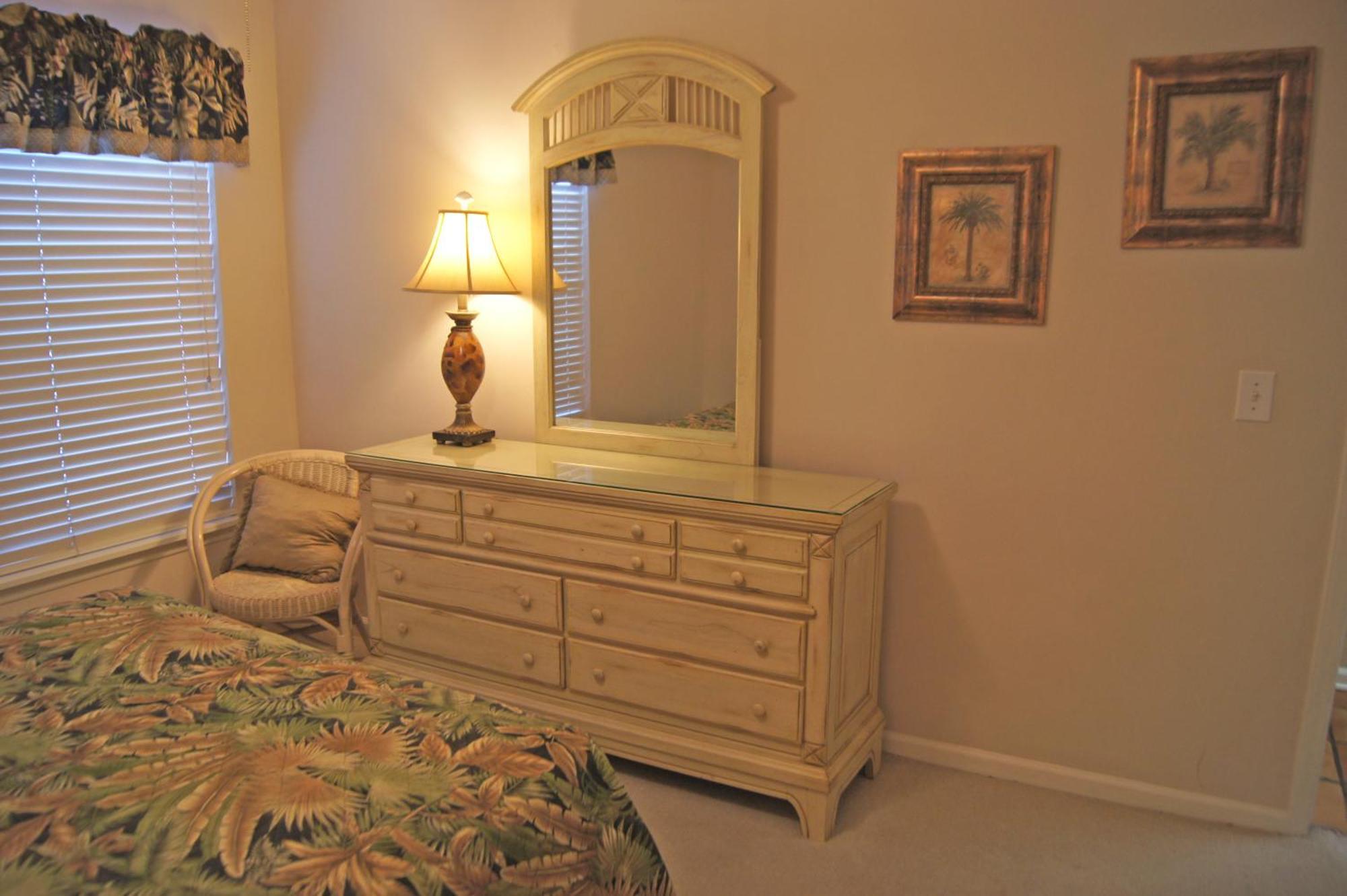 Holiday home Sea Cloisters 101f