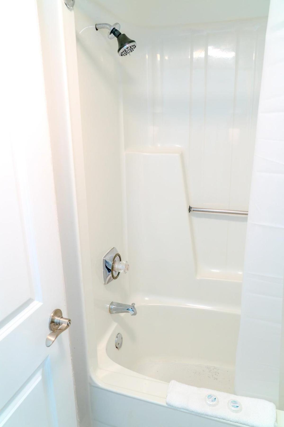 Updated 1 Bedroom Condo-spectacular Oceanfront Views! Caravelle 838 Holiday home *