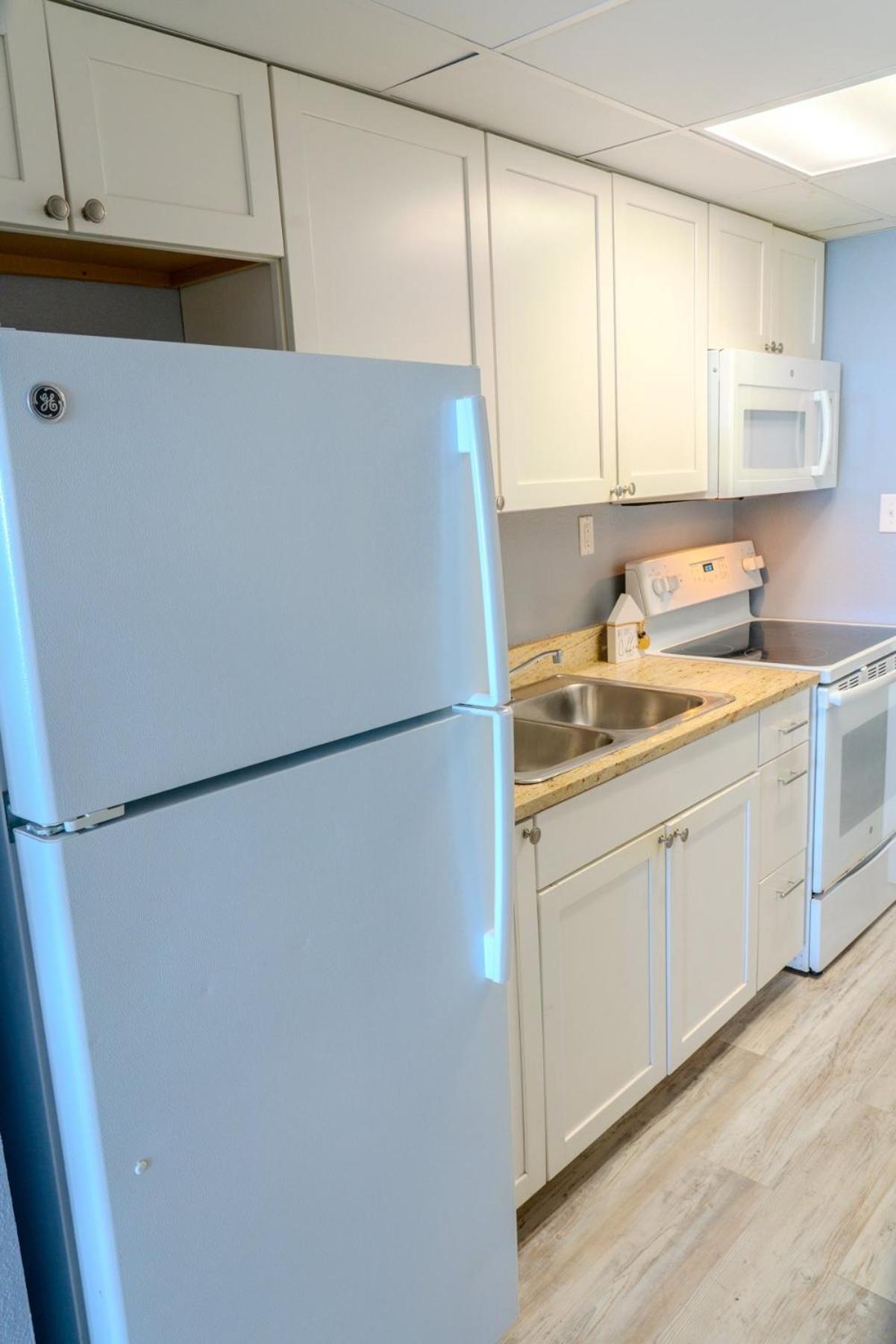 Updated 1 Bedroom Condo-spectacular Oceanfront Views! Caravelle 838 Holiday home