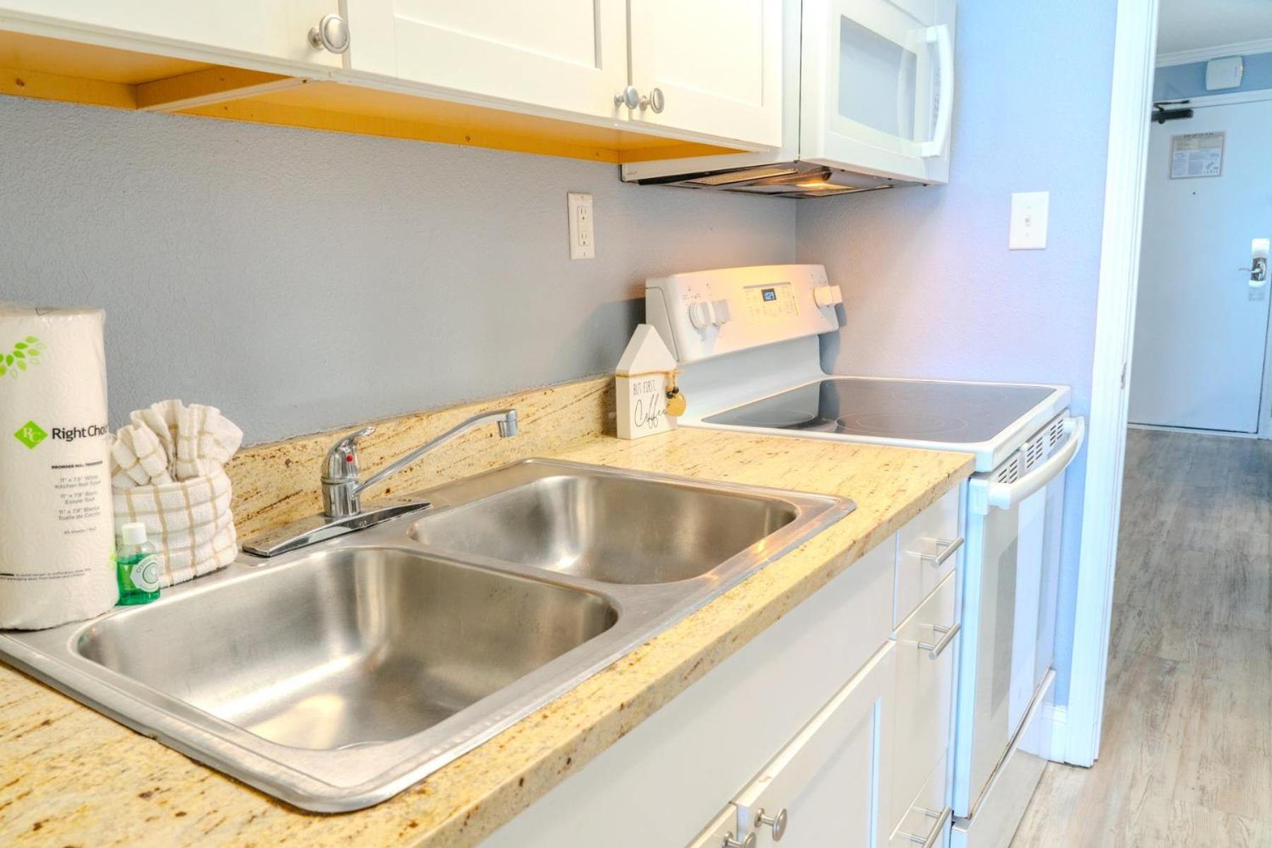 Updated 1 Bedroom Condo-spectacular Oceanfront Views! Caravelle 838 Myrtle Beach