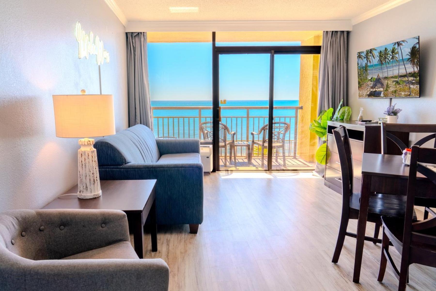 Updated 1 Bedroom Condo-spectacular Oceanfront Views! Caravelle 838
