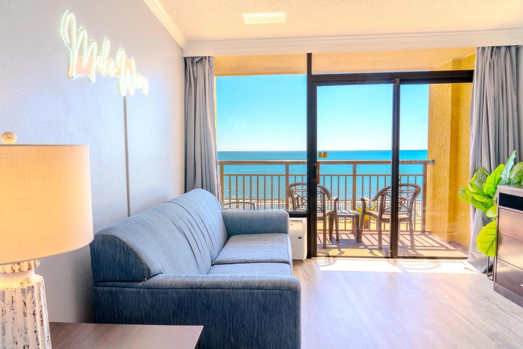 Updated 1 Bedroom Condo-spectacular Oceanfront Views! Caravelle 838 Holiday home