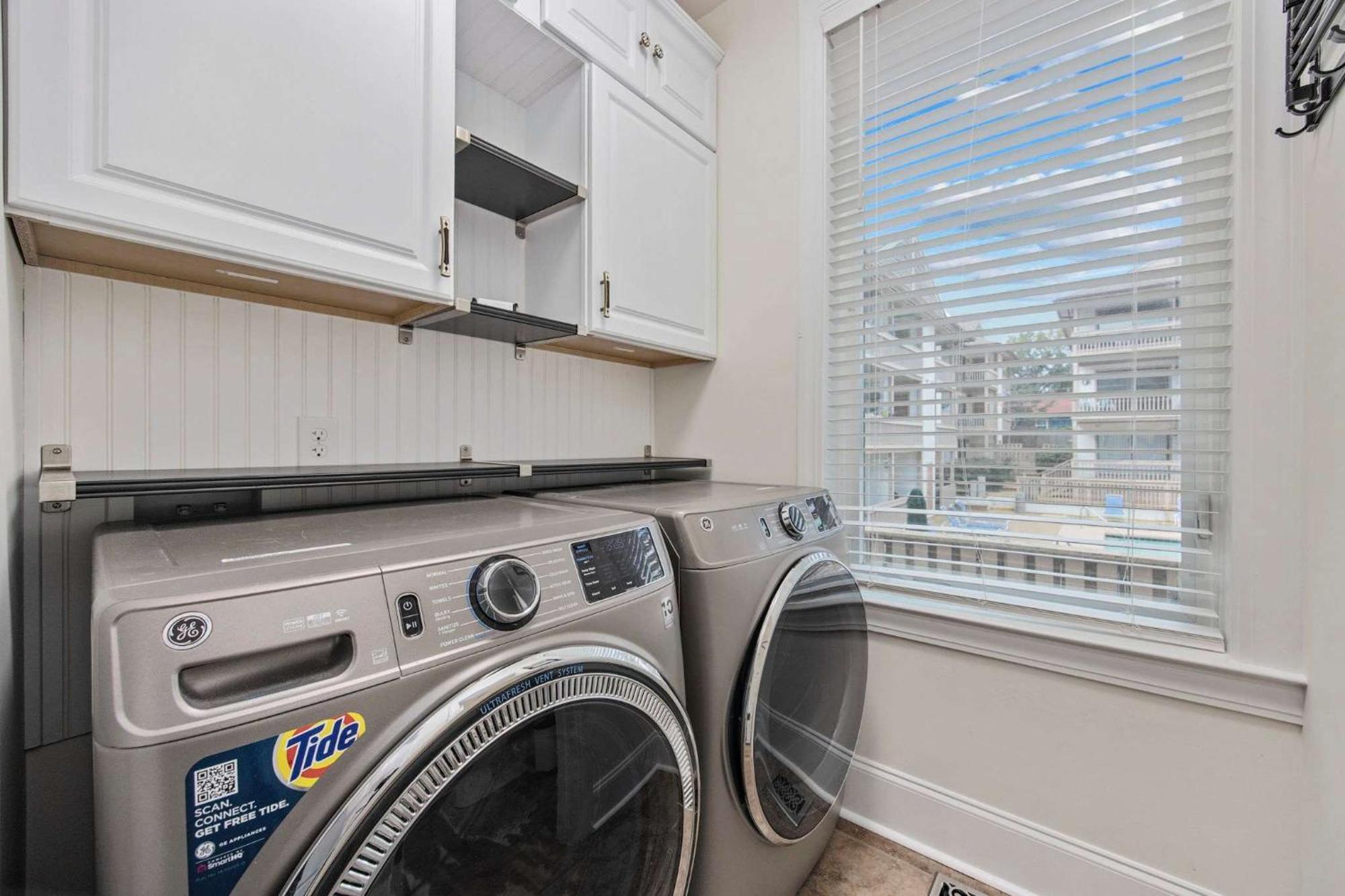 Holiday home 3br 3ba Townhouse One Block From The *