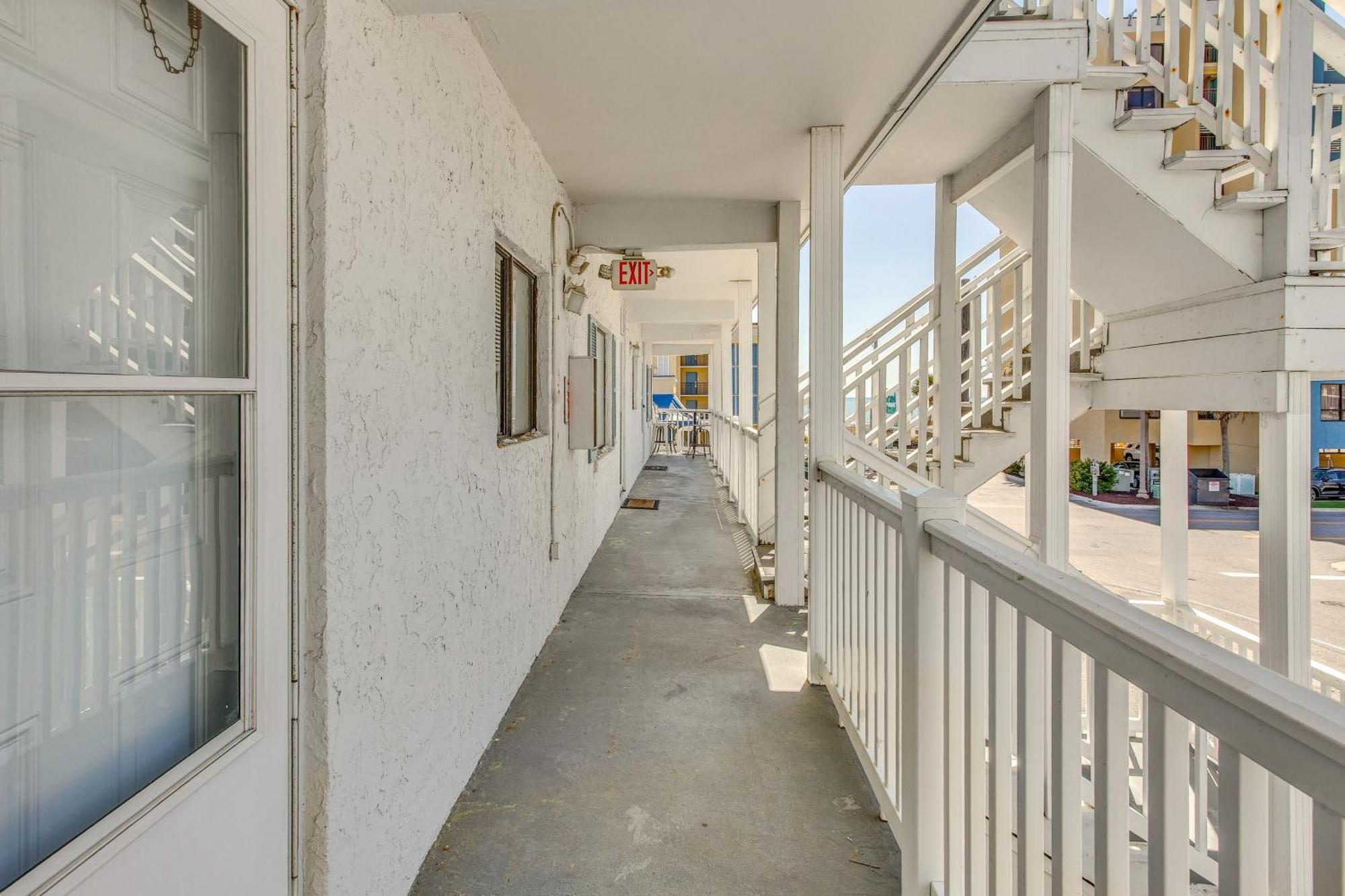 Steps To Remodeled North Myrtle Condo!