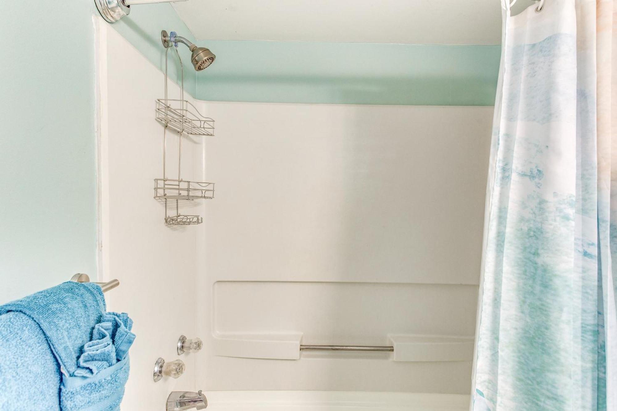 Steps To Remodeled North Myrtle Condo! Apartment