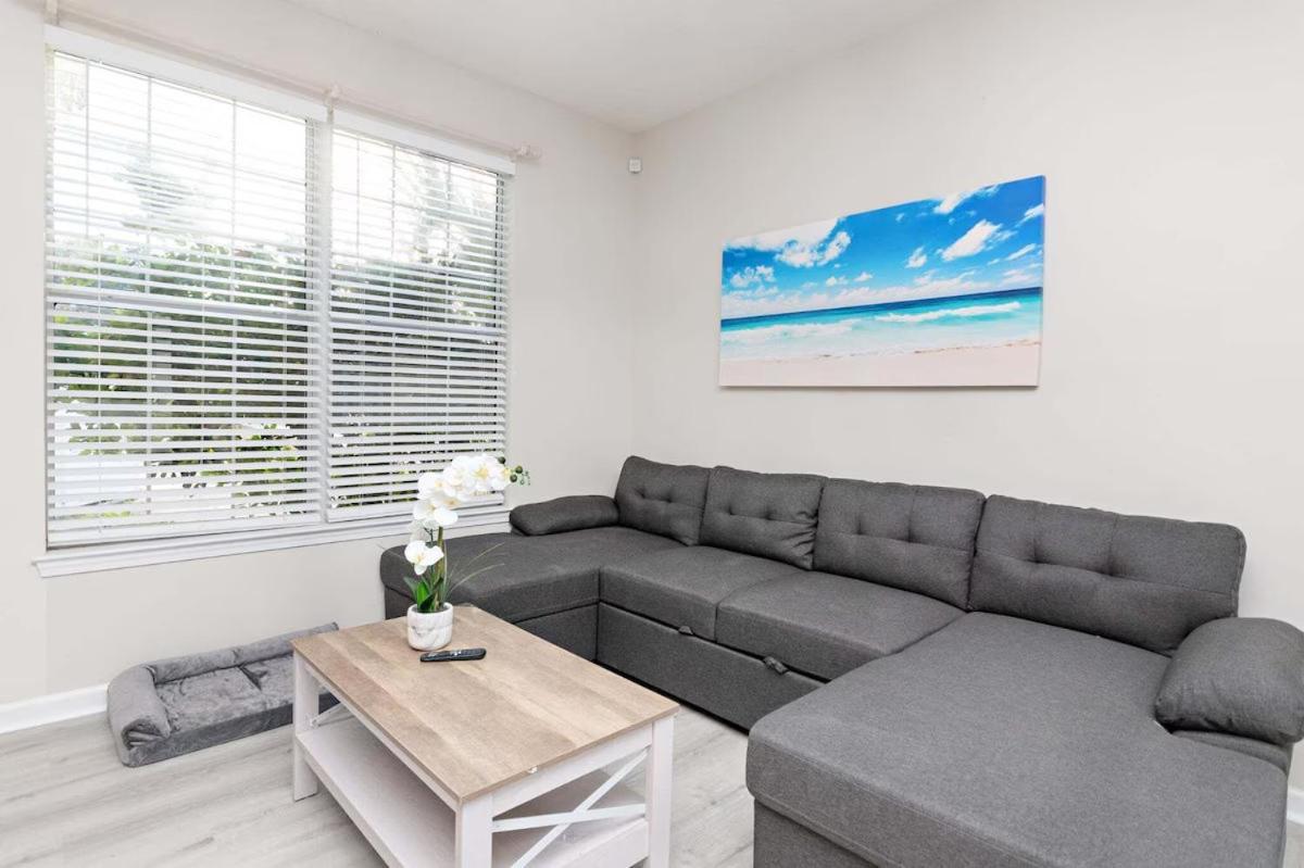 Holiday home Vibes - 3 Bedrooms In Prime Location Near With Private Yard! Myrtle Beach