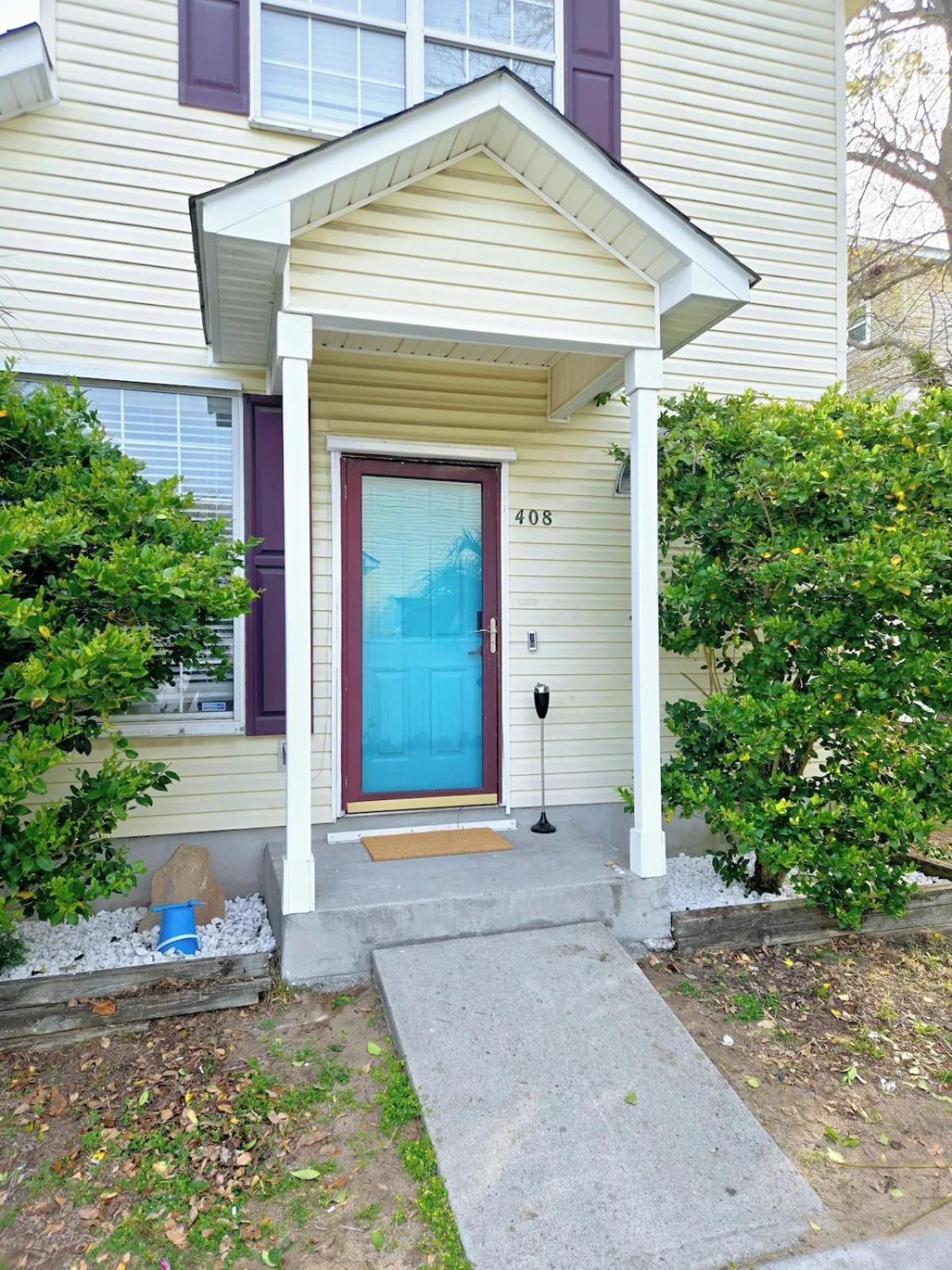 Vibes - 3 Bedrooms In Prime Location Near With Private Yard! Holiday home Myrtle Beach