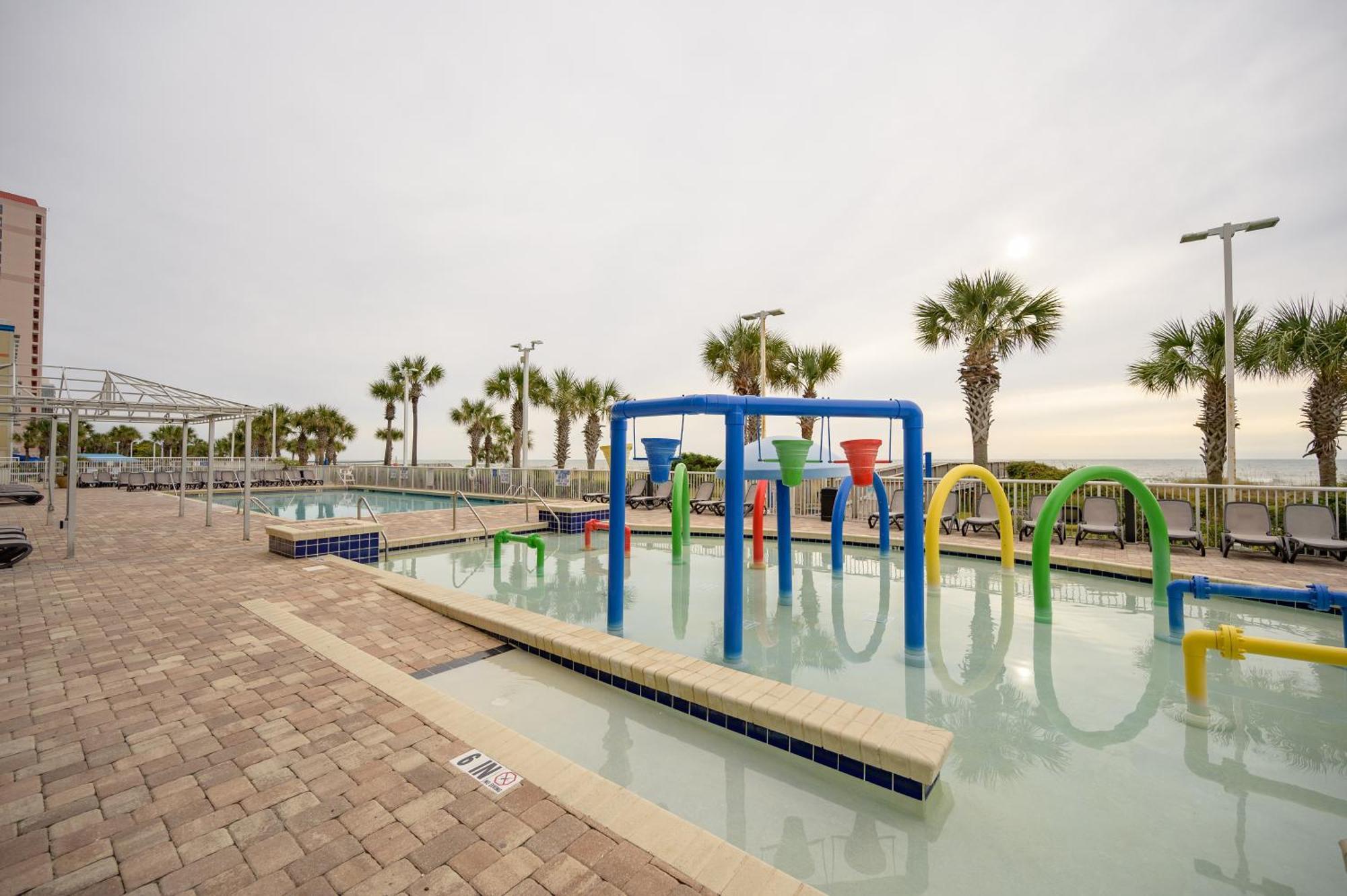 Oceanfront With Waterpark Included In Price Aparthotel