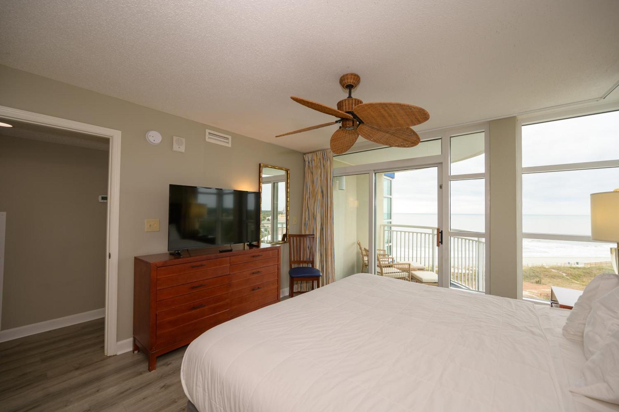 Oceanfront With Waterpark Included In Price Aparthotel *