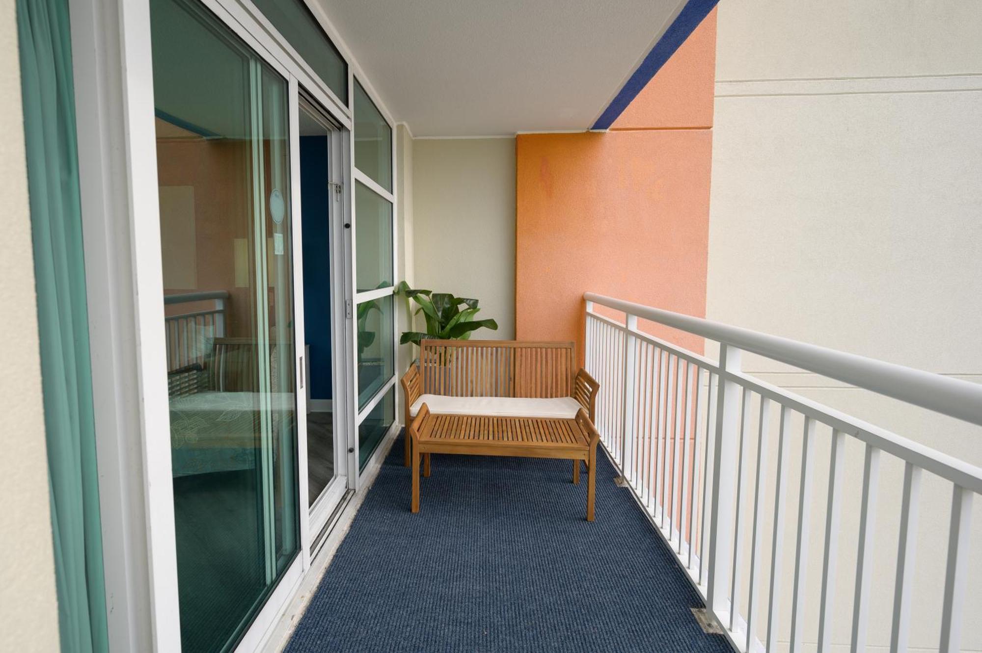 Oceanfront With Waterpark Included In Price *
