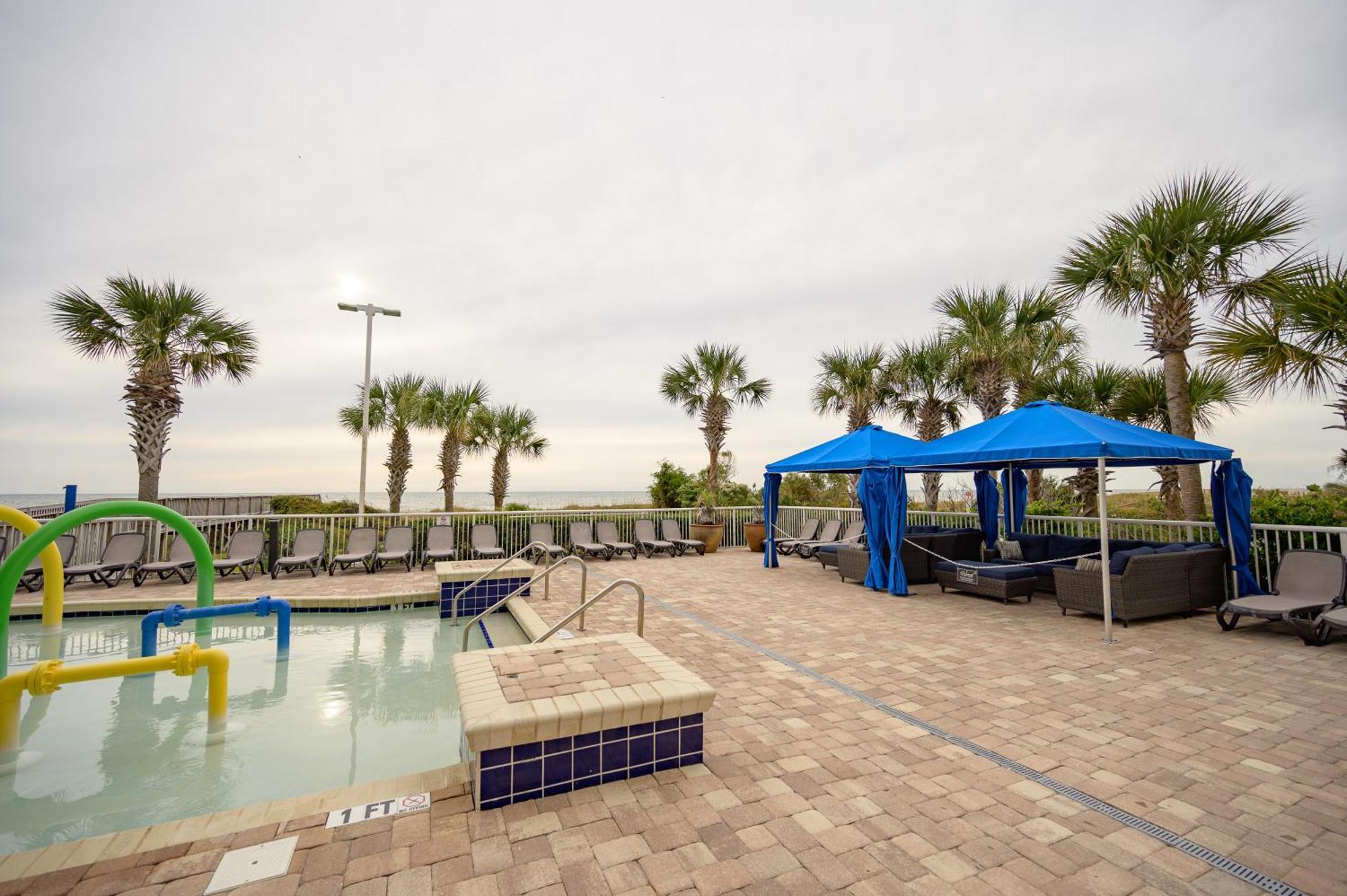 Oceanfront With Waterpark Included In Price *