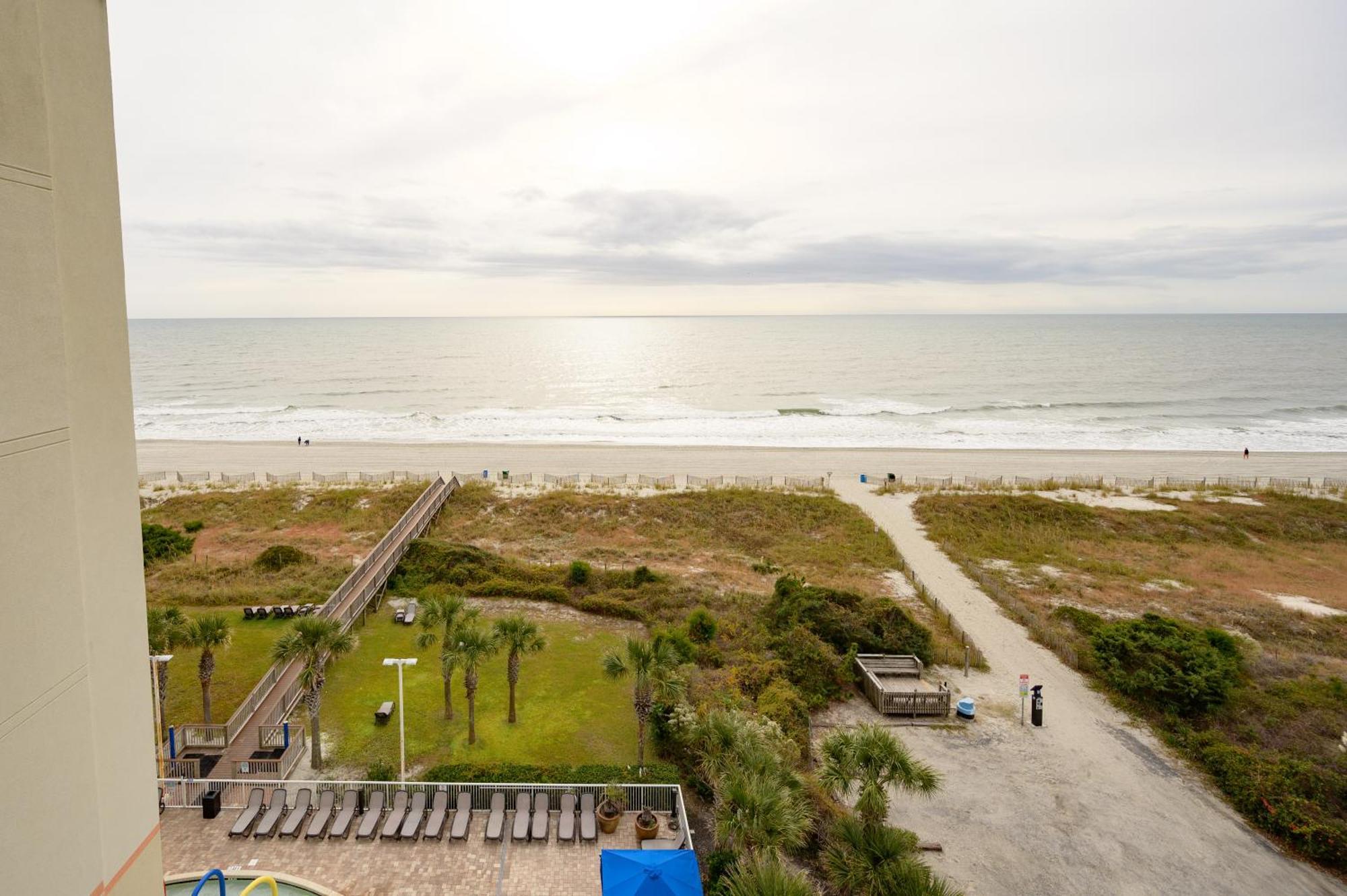 Aparthotel Oceanfront With Waterpark Included In Price
