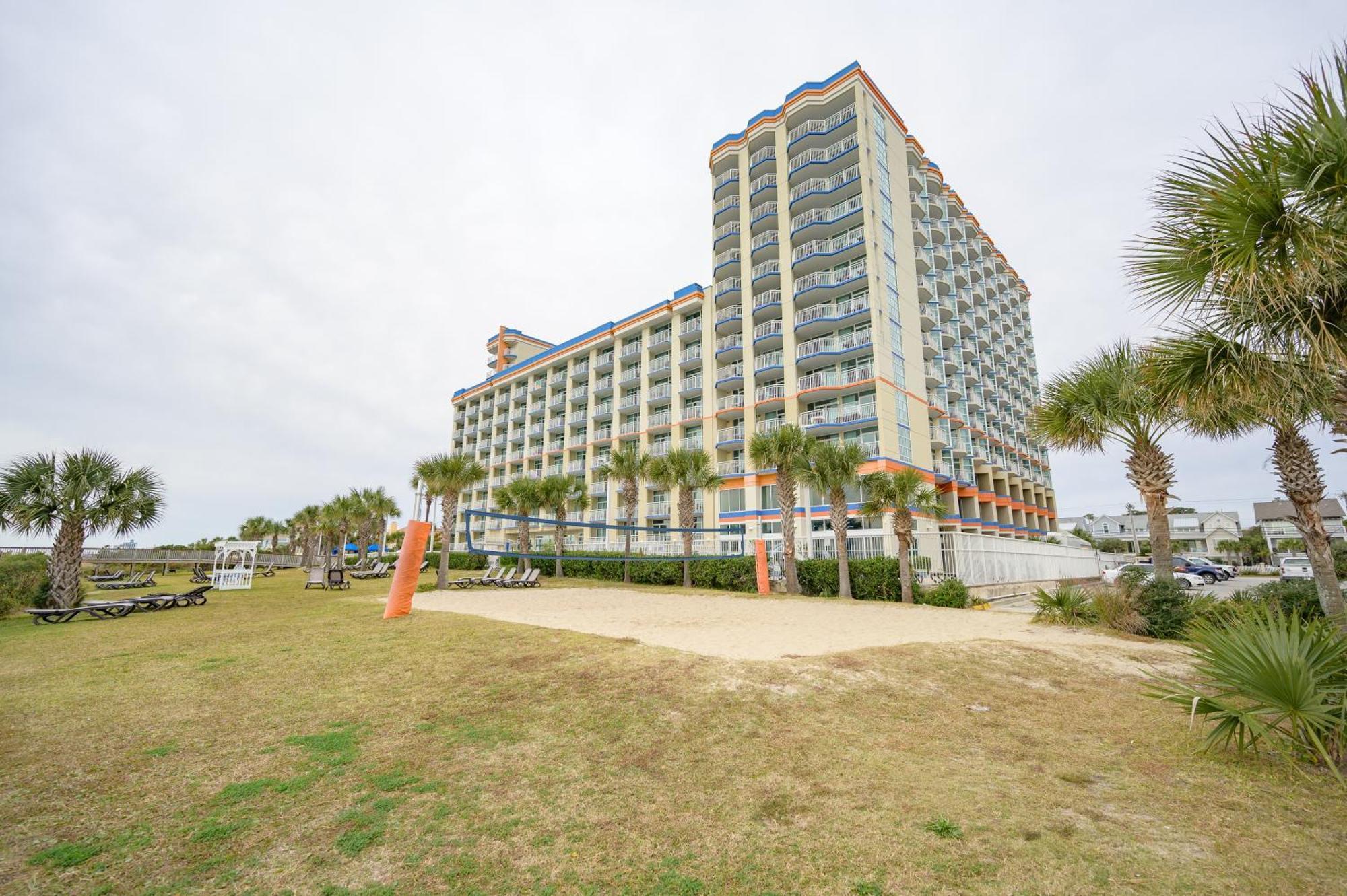 Oceanfront With Waterpark Included In Price