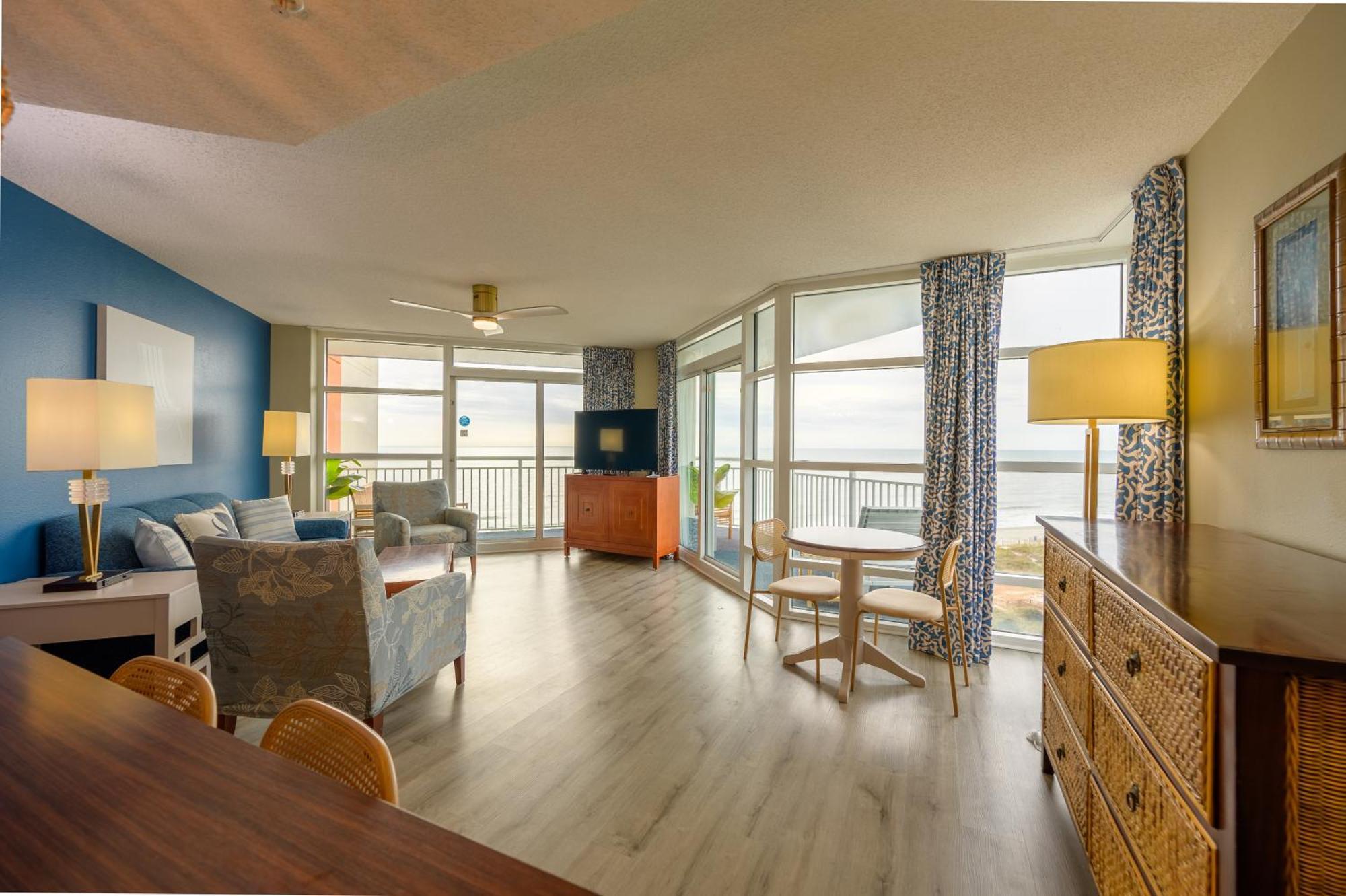 Oceanfront With Waterpark Included In Price