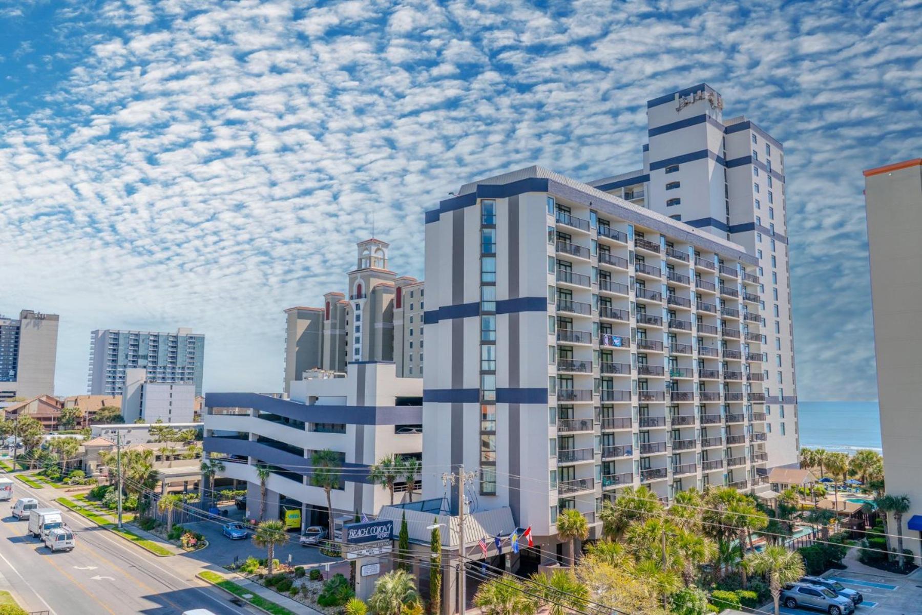 Colony Unit 208, Beautiful Oceanfront Condo, 1 Bedroom, 1 Bath Perfect For 6