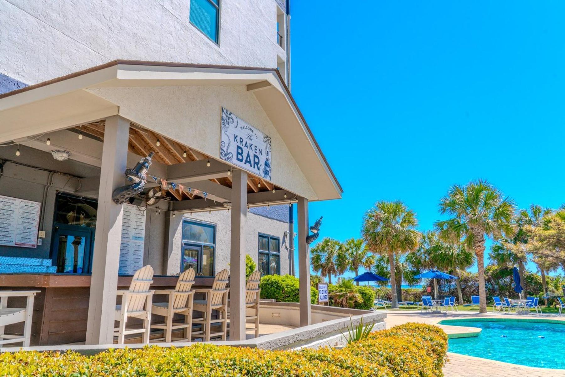 Colony Unit 208, Beautiful Oceanfront Condo, 1 Bedroom, 1 Bath Perfect For 6 Holiday home Myrtle Beach