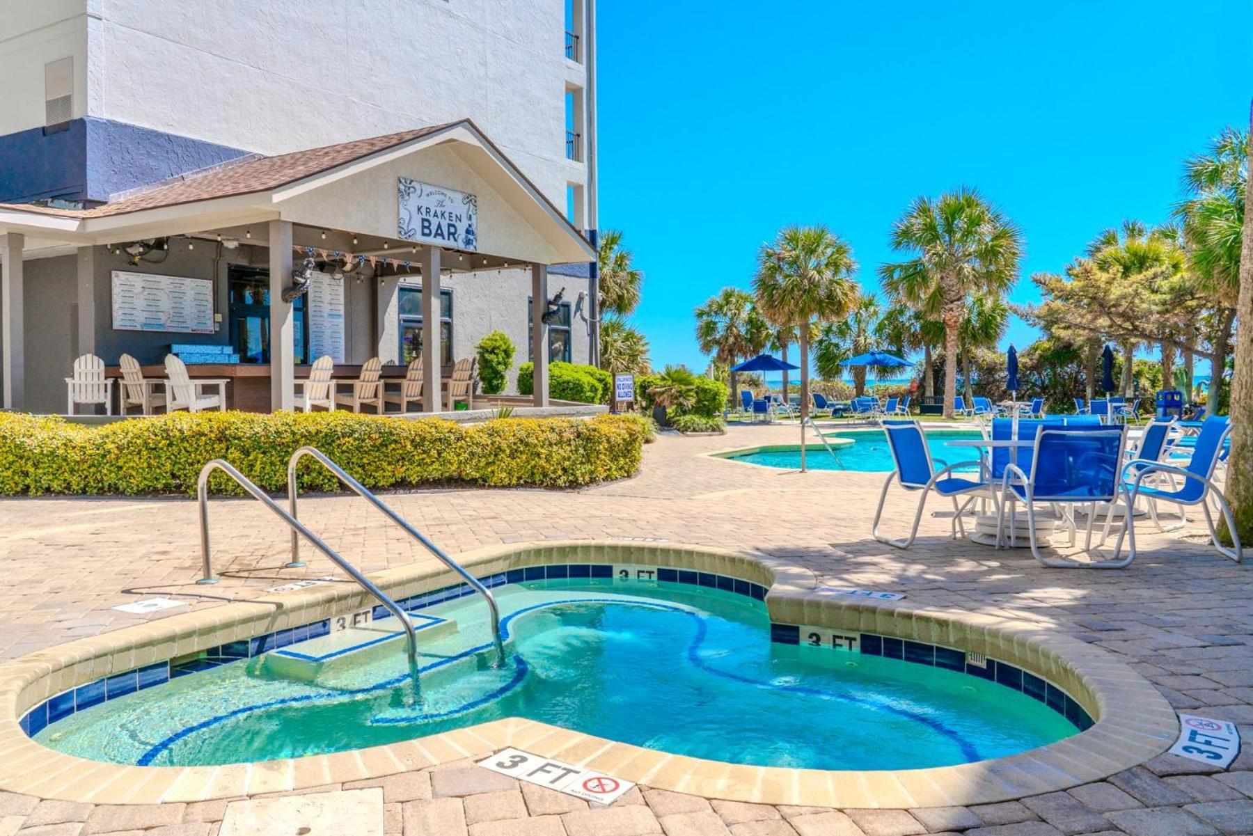 Holiday home Colony Unit 208, Beautiful Oceanfront Condo, 1 Bedroom, 1 Bath Perfect For 6 Myrtle Beach
