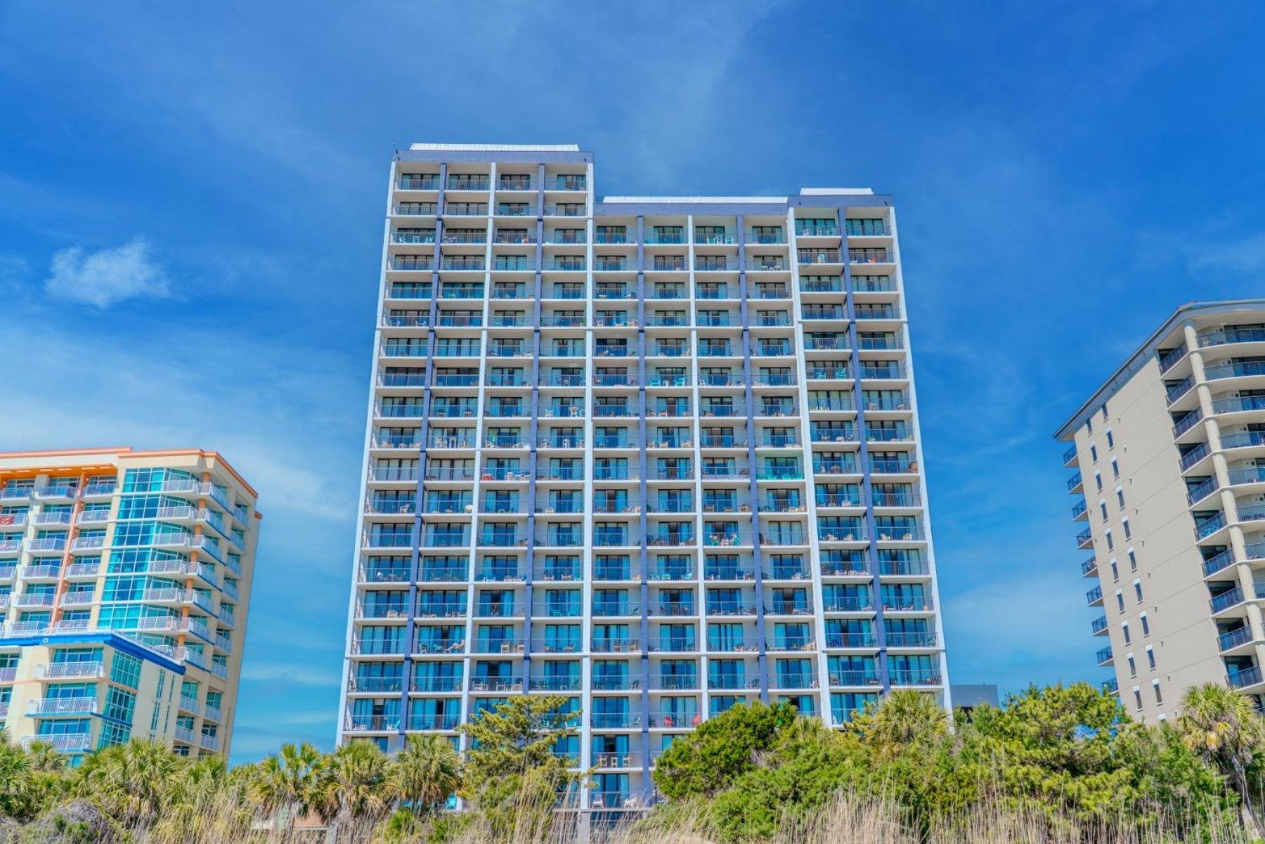 Colony Unit 1405 - Beautiful Oceanfront - 1 Bedroom, 1 Bath - Perfect For 6! * Myrtle Beach