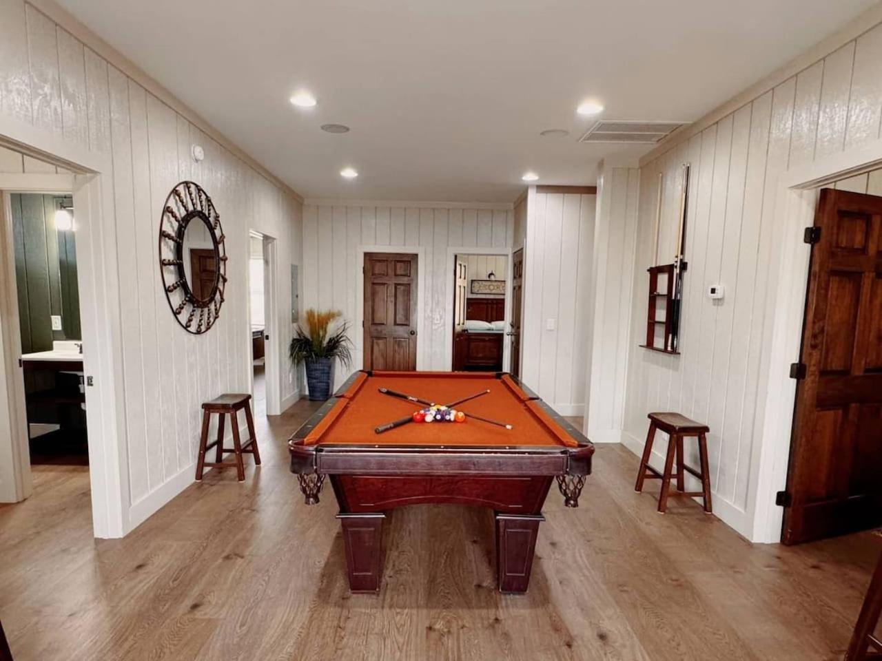 514) North Myrtle Retreat- Sleeps 16 Holiday home *