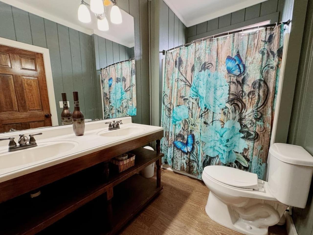 514) North Myrtle Retreat- Sleeps 16
