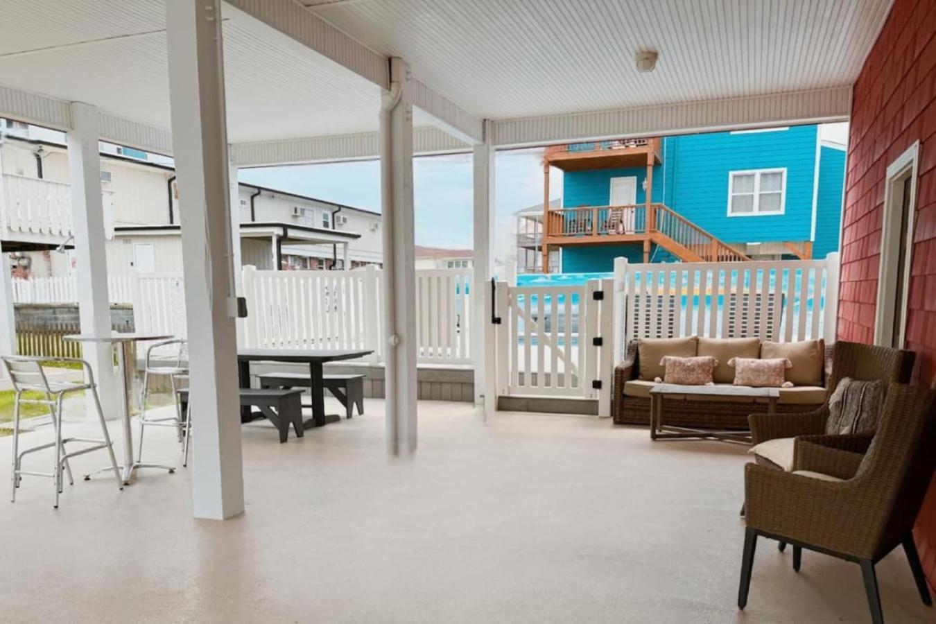 514) North Myrtle Retreat- Sleeps 16