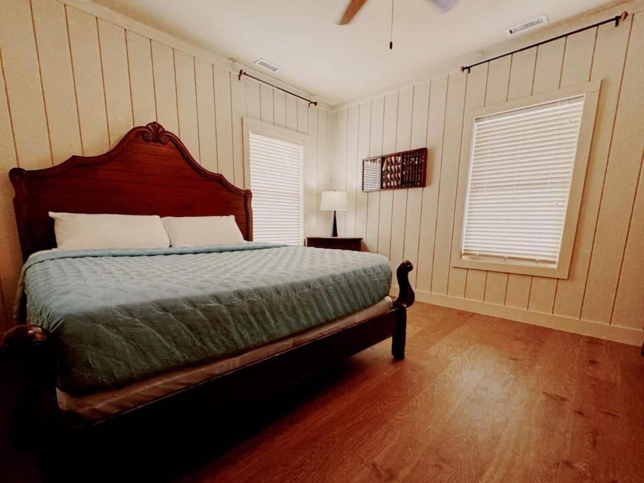 514) North Myrtle Retreat- Sleeps 16 *