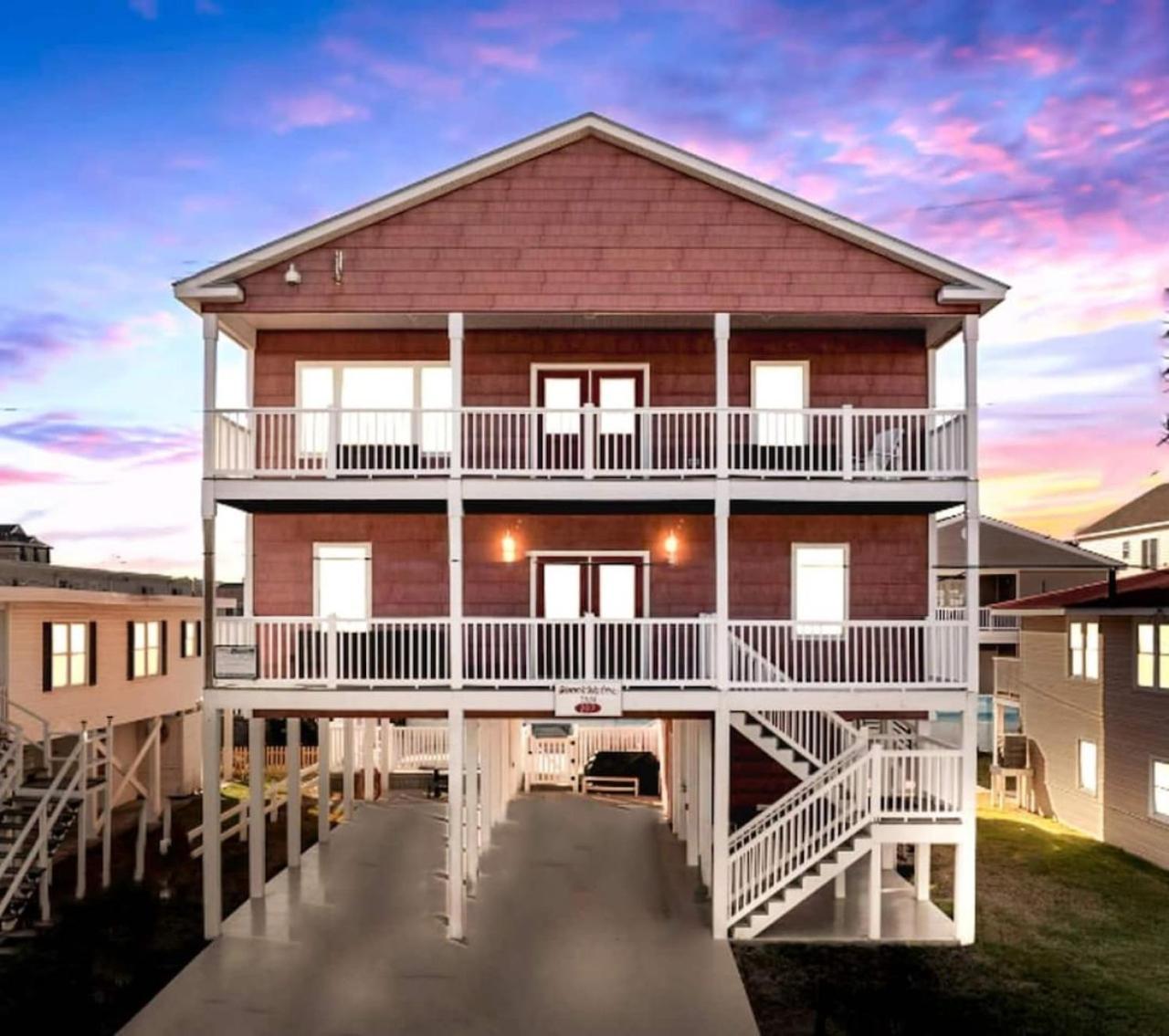 514) North Myrtle Retreat- Sleeps 16 * Myrtle Beach