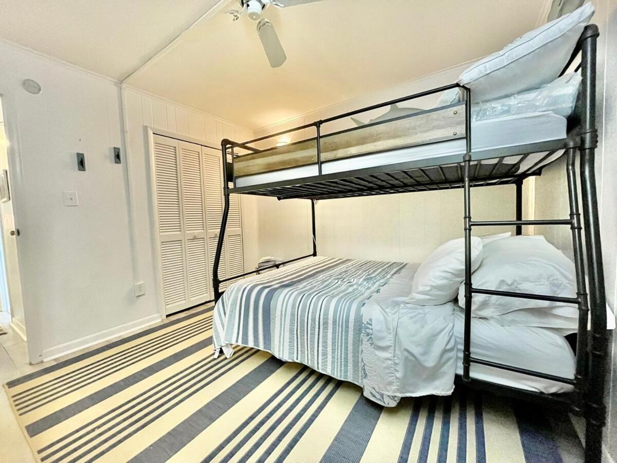Apartment Ocean Front 3rd Floor No Elevator *