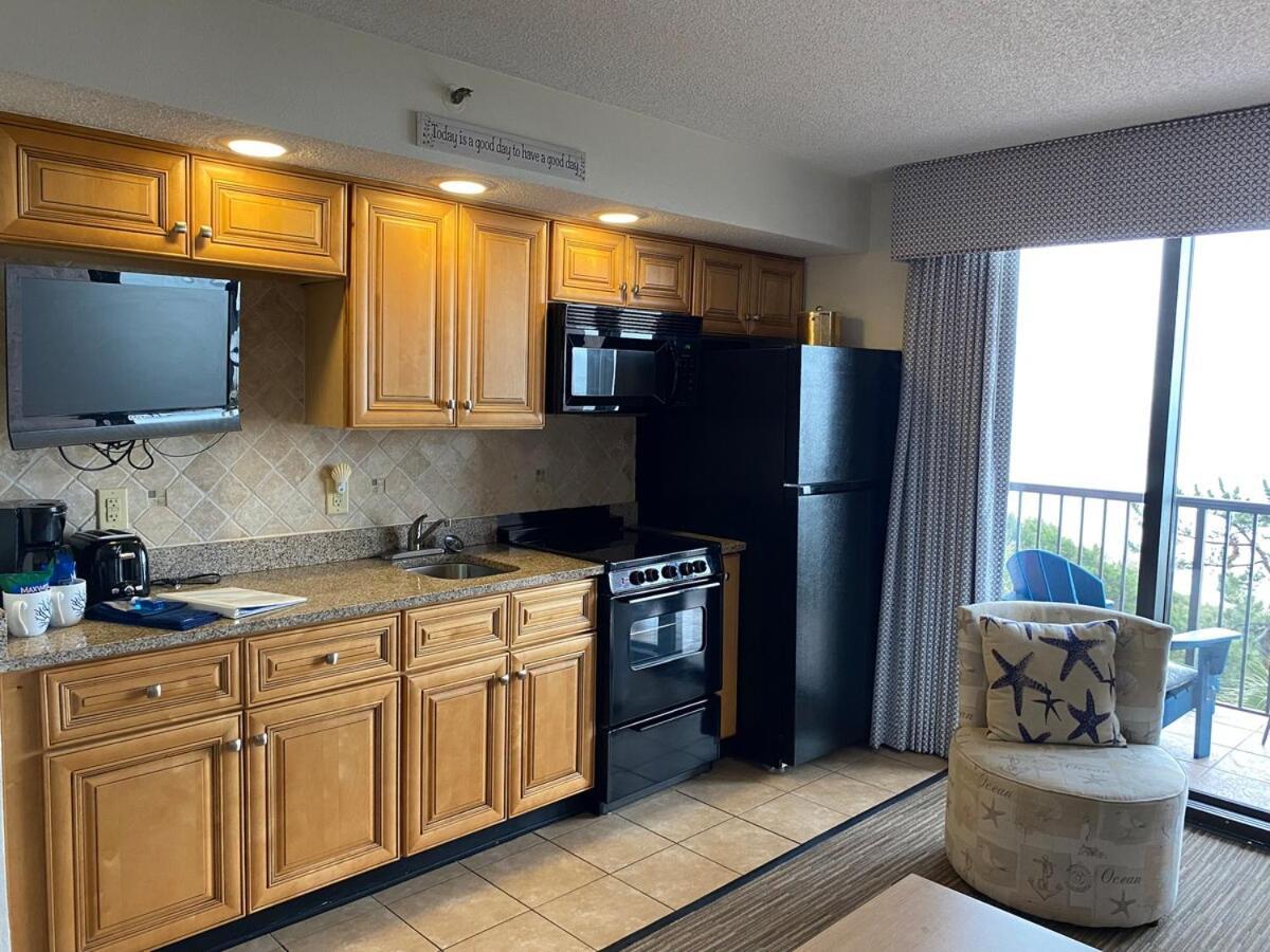 Romantic, Oceanfront Condo, Stunning Views! Apartment *