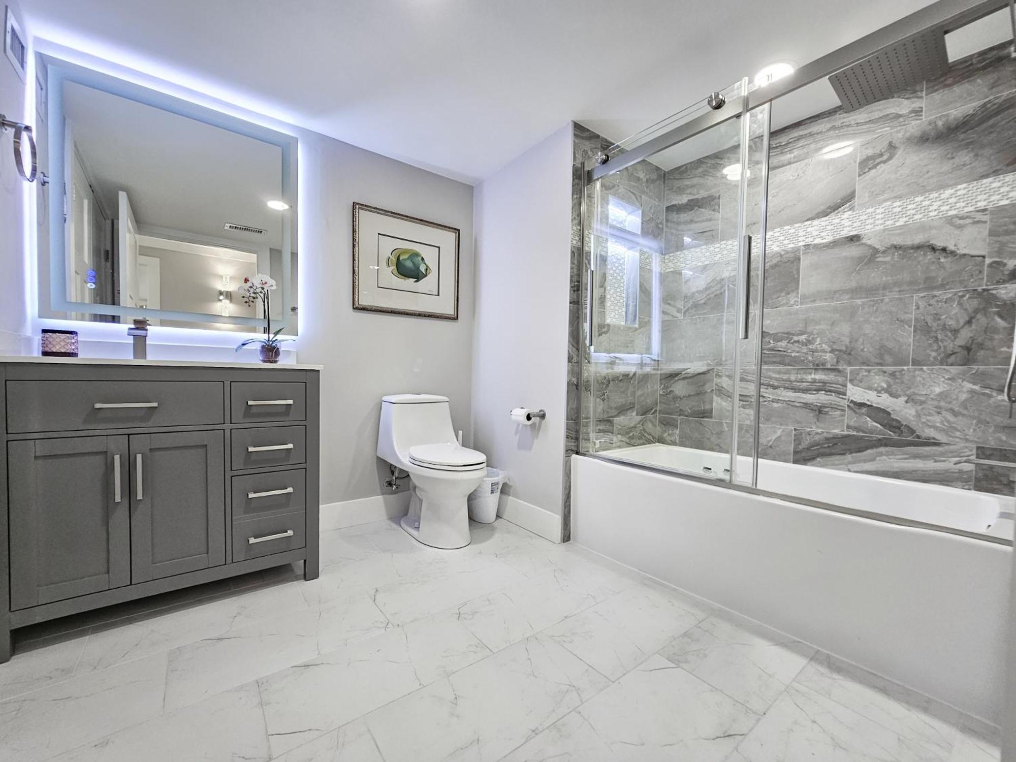 Superbly Updated Ocean View Condo, 303 Brighton, Full Access * Myrtle Beach