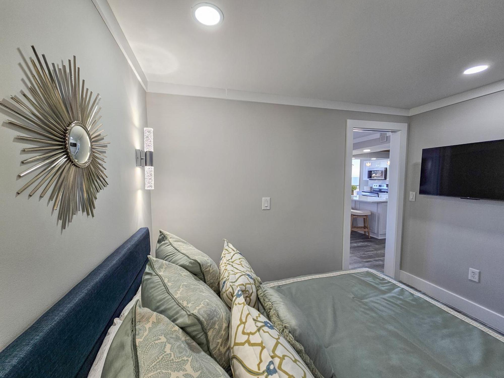 Superbly Updated Ocean View Condo, 303 Brighton, Full Access Apartment Myrtle Beach