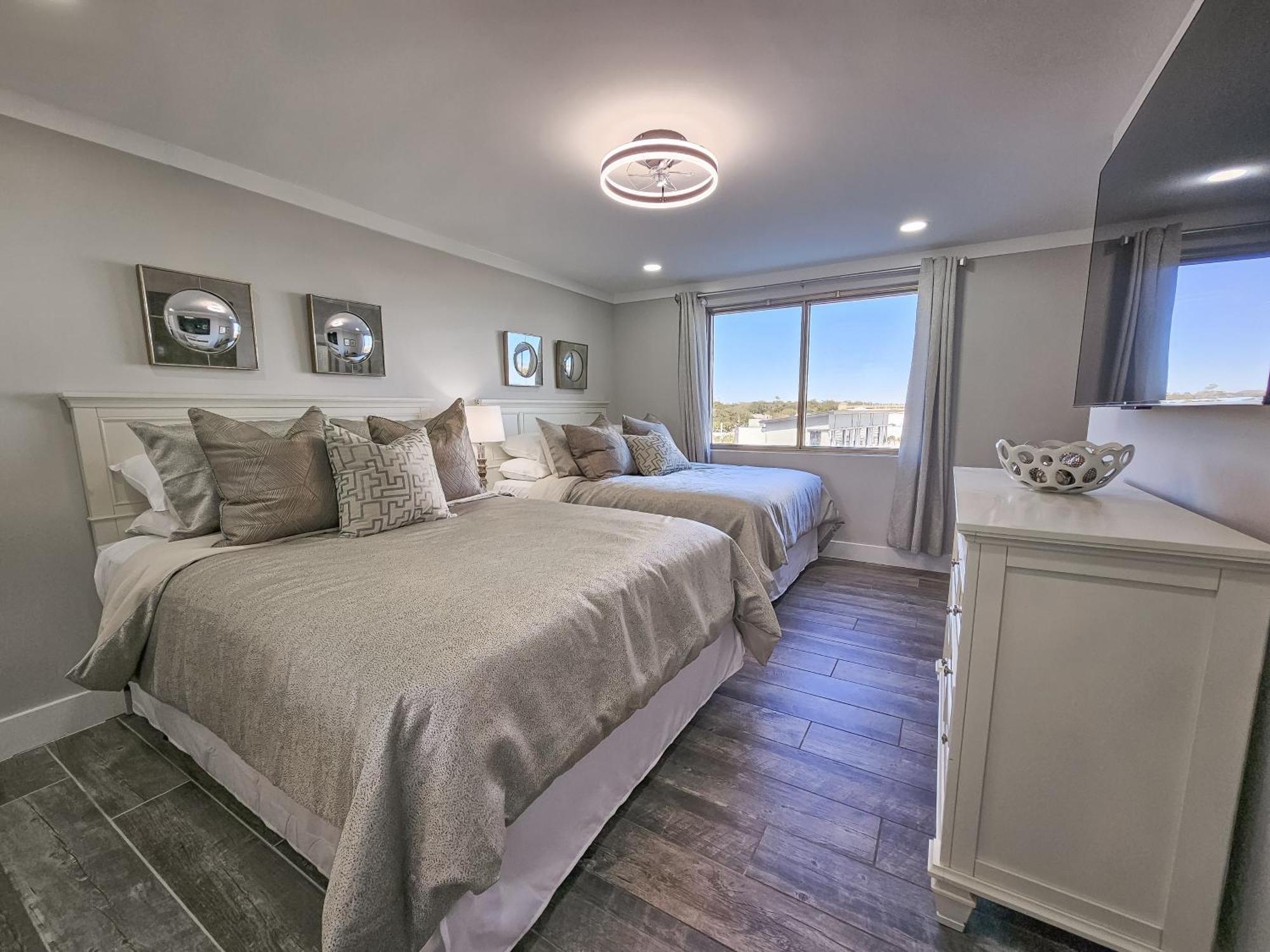 Superbly Updated Ocean View Condo, 303 Brighton, Full Access *