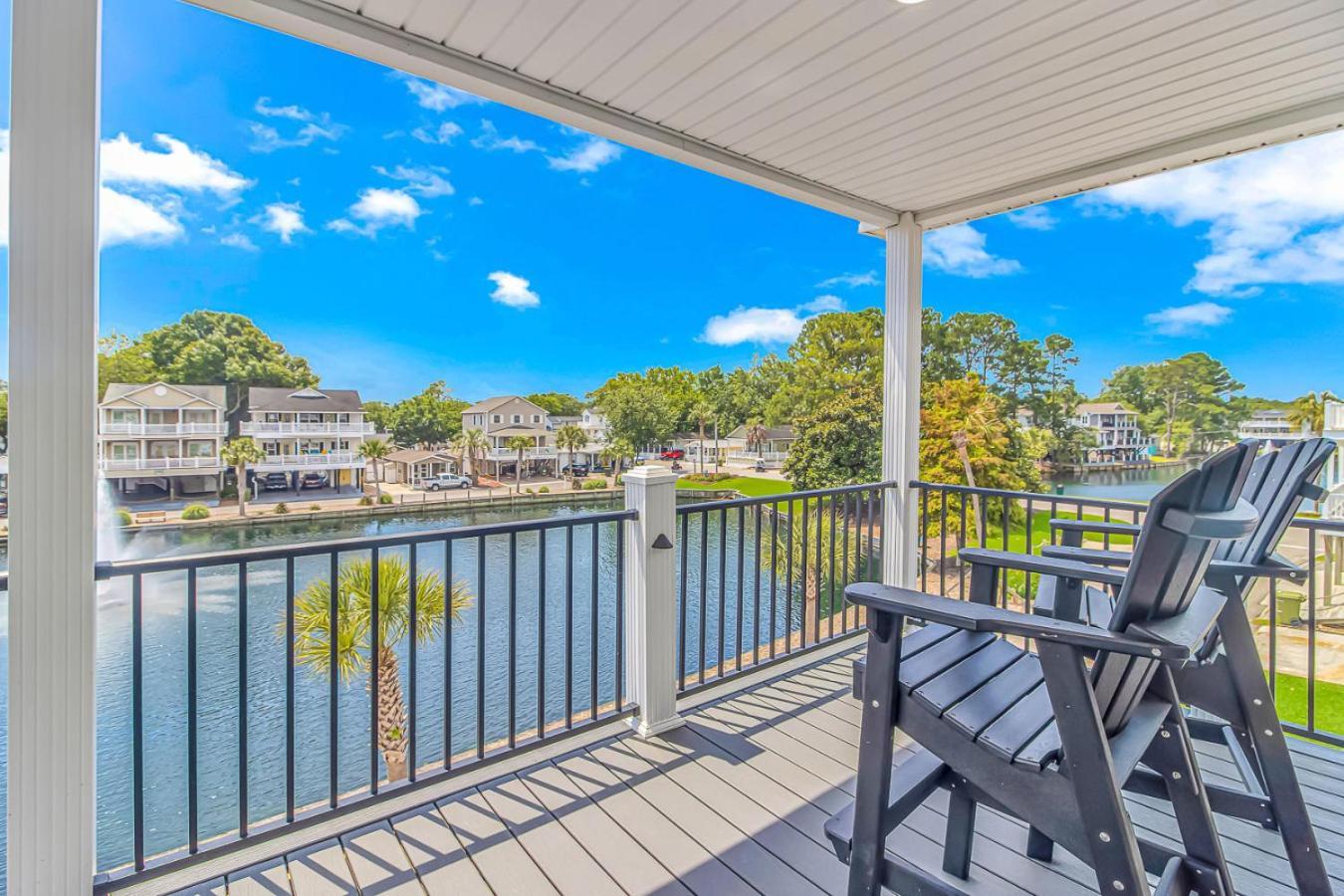 Holiday home Ocean Lakes, Luxury Water Front *