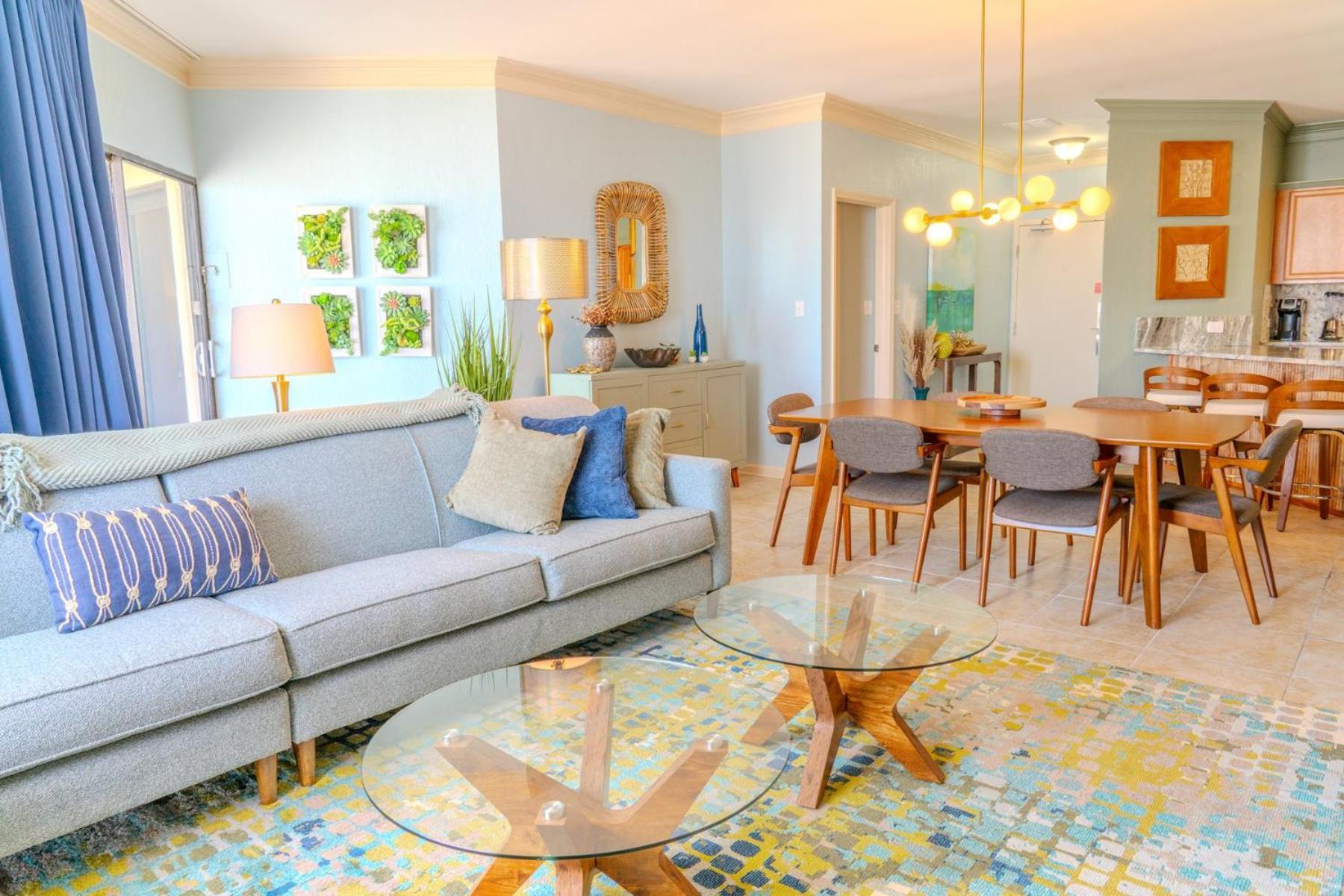 Oceanfront 2 Bedroom Penthouse! Dunes 1232 Holiday home *