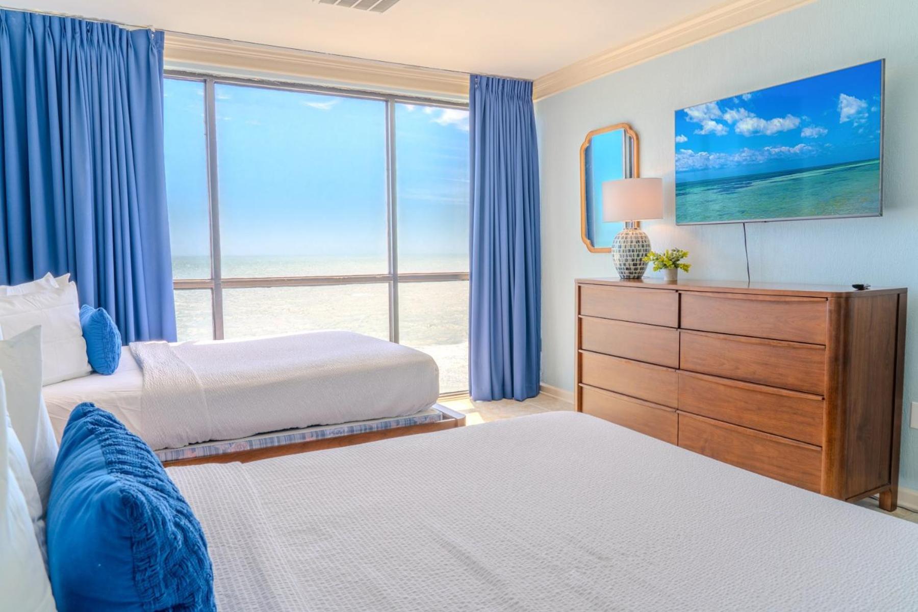Oceanfront 2 Bedroom Penthouse! Dunes 1232 Holiday home Myrtle Beach