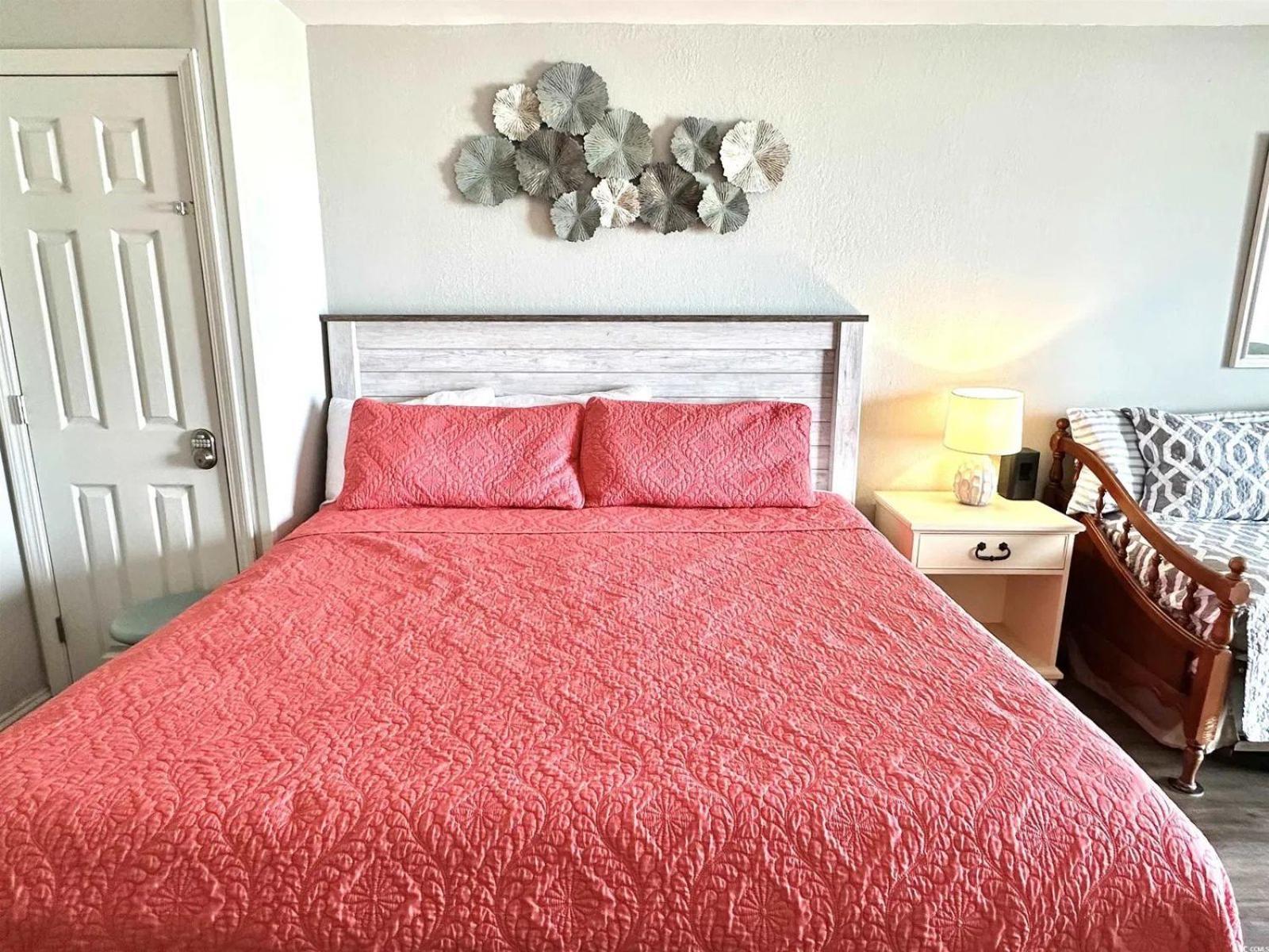 Updated Oceanview King Studio! Sleeps 4! Sea Mist 51104 * Myrtle Beach