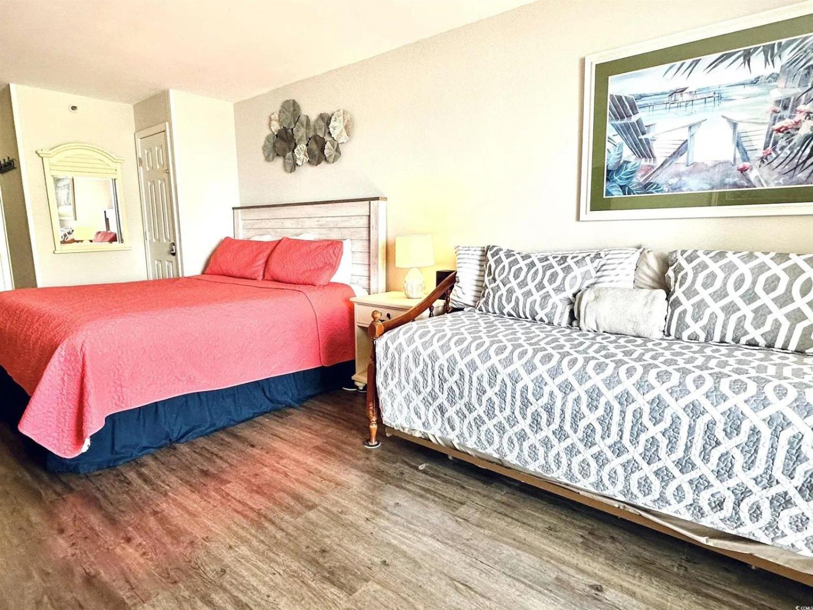 Updated Oceanview King Studio! Sleeps 4! Sea Mist 51104 *