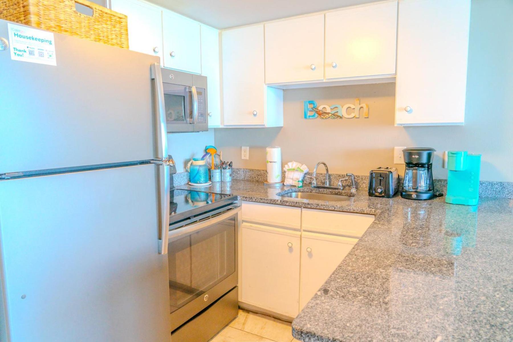 Stunning With Impeccable Oceanfront Views! Beautifully Updated - Palace 1202 Holiday home