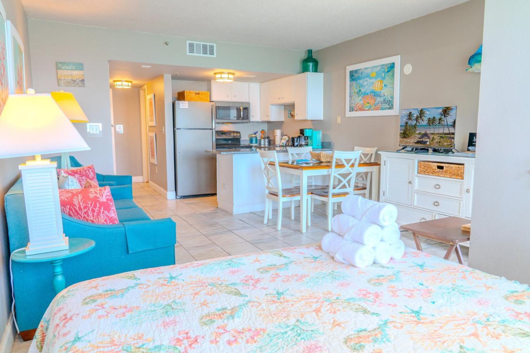 Stunning With Impeccable Oceanfront Views! Beautifully Updated - Palace 1202 *