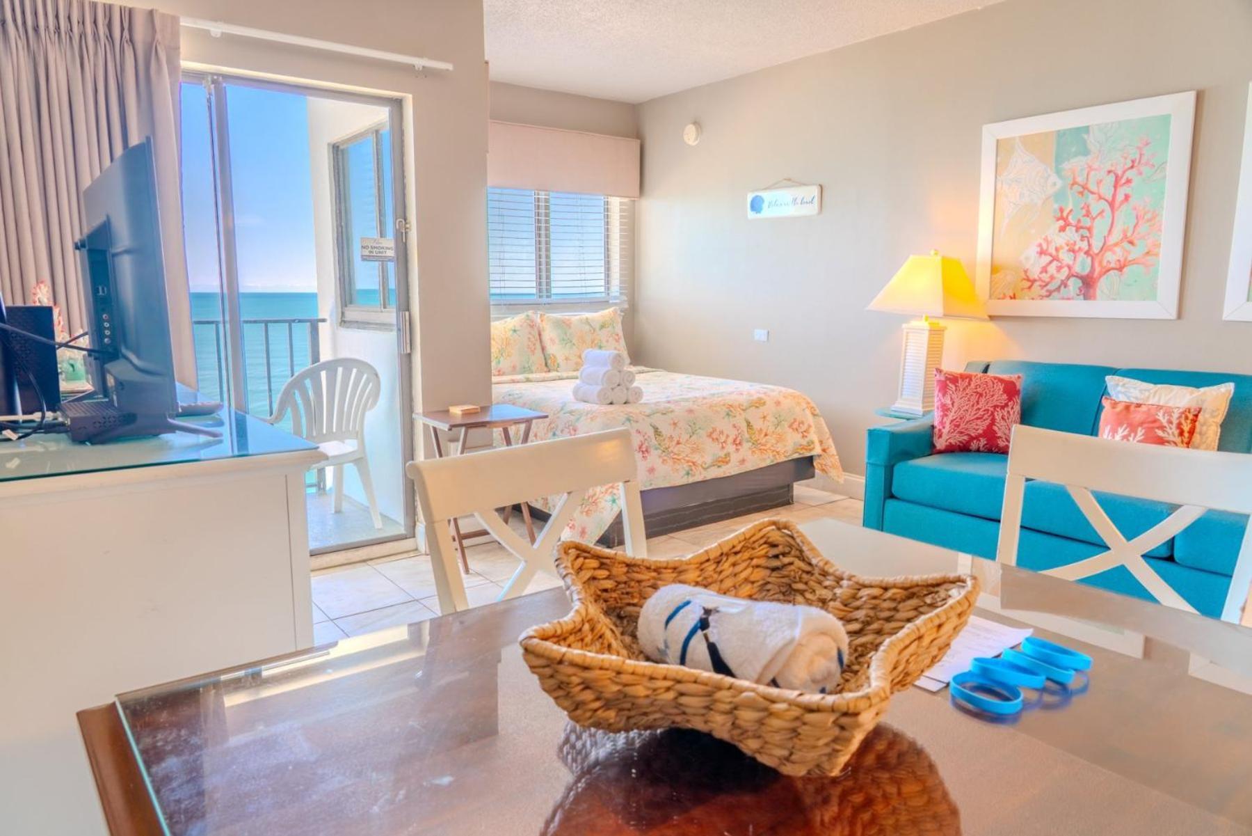Holiday home Stunning With Impeccable Oceanfront Views! Beautifully Updated - Palace 1202
