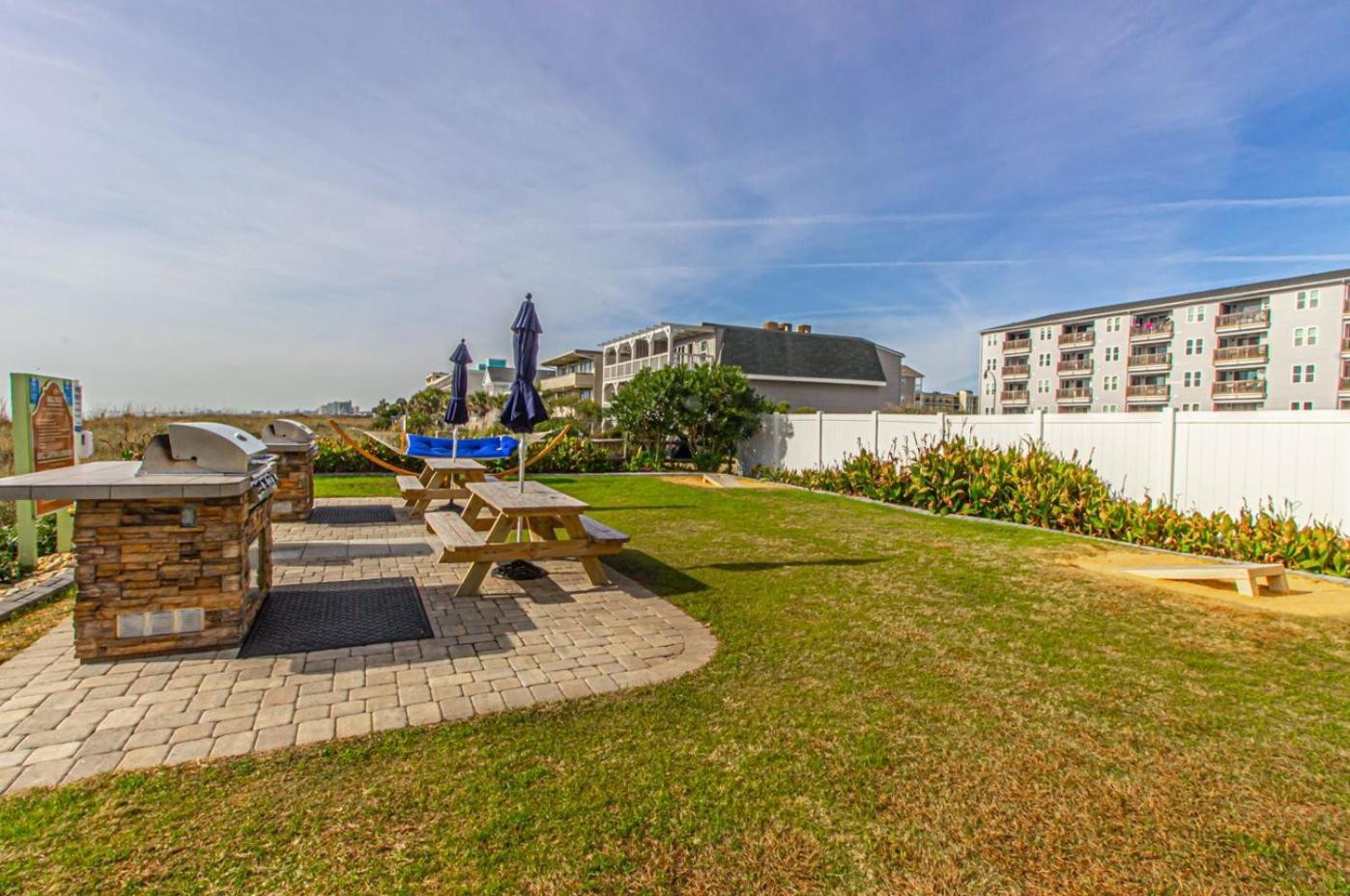 Apartment Towers On The Grove 724 Direct Oceanfront Sleeps 6 Guests Myrtle Beach