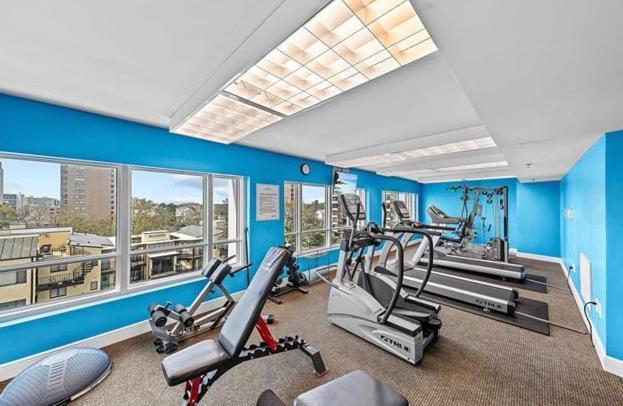 Holiday home Luxury 2br With Custom Upgrades! The Horizon At 77th- 503 *