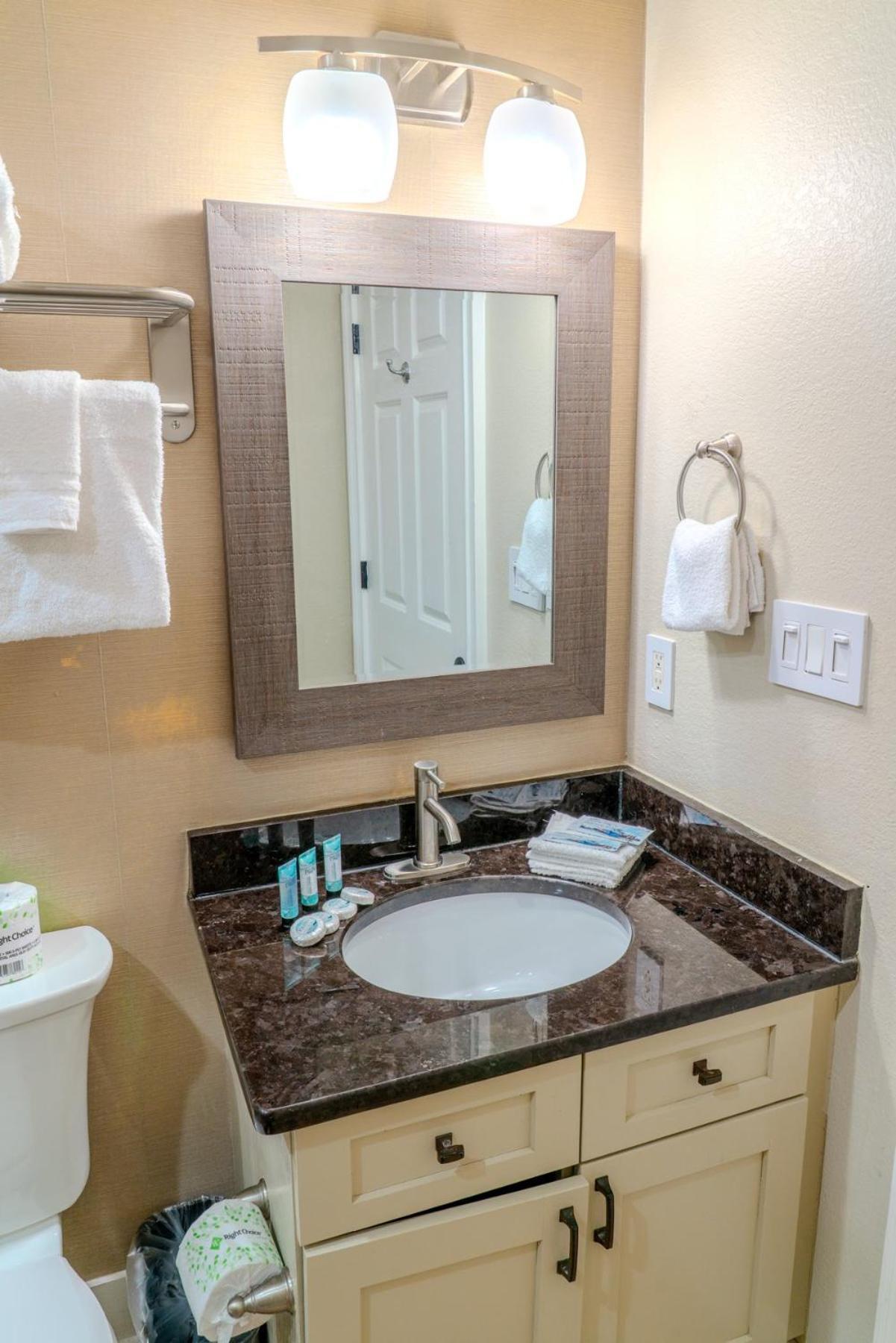 Holiday home Luxury 2br With Custom Upgrades! The Horizon At 77th- 503 Myrtle Beach