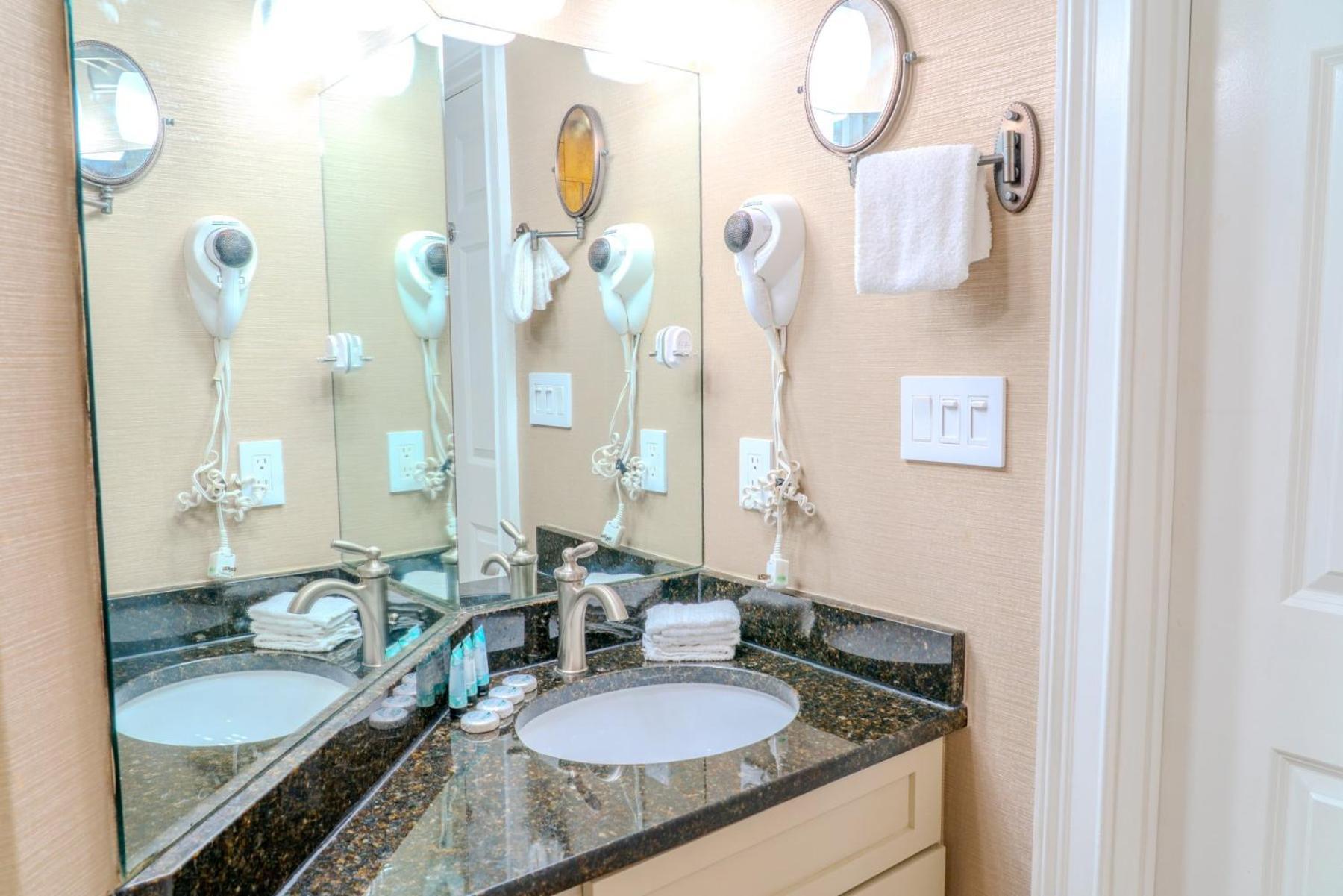Luxury 2br With Custom Upgrades! The Horizon At 77th- 503 Holiday home