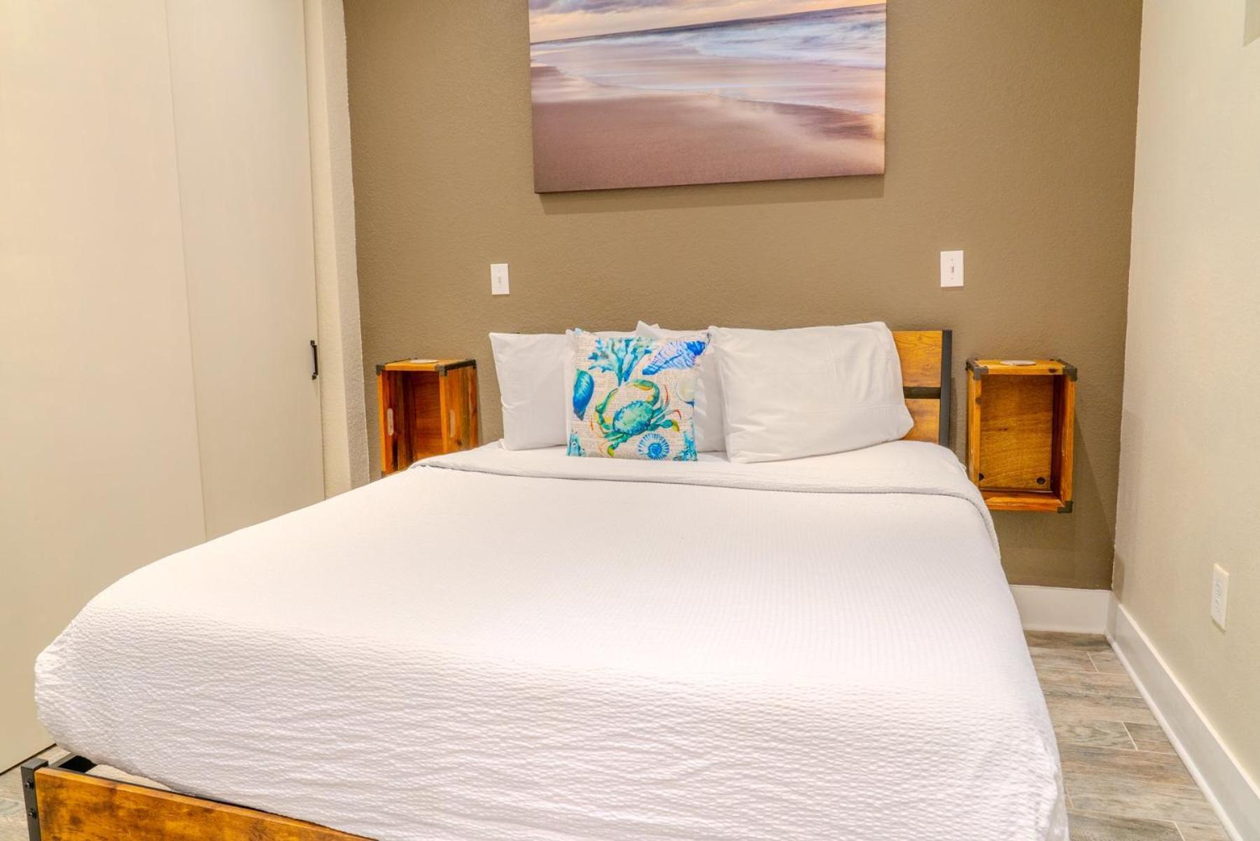Holiday home Luxury 2br With Custom Upgrades! The Horizon At 77th- 503 *