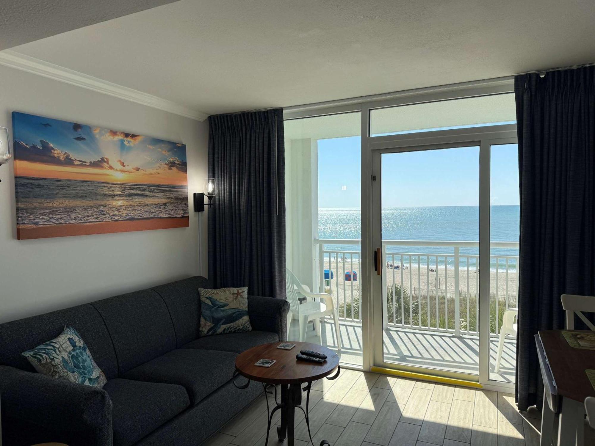 Ocean Front One Bedroom With An Amazing View 404 Holiday home *