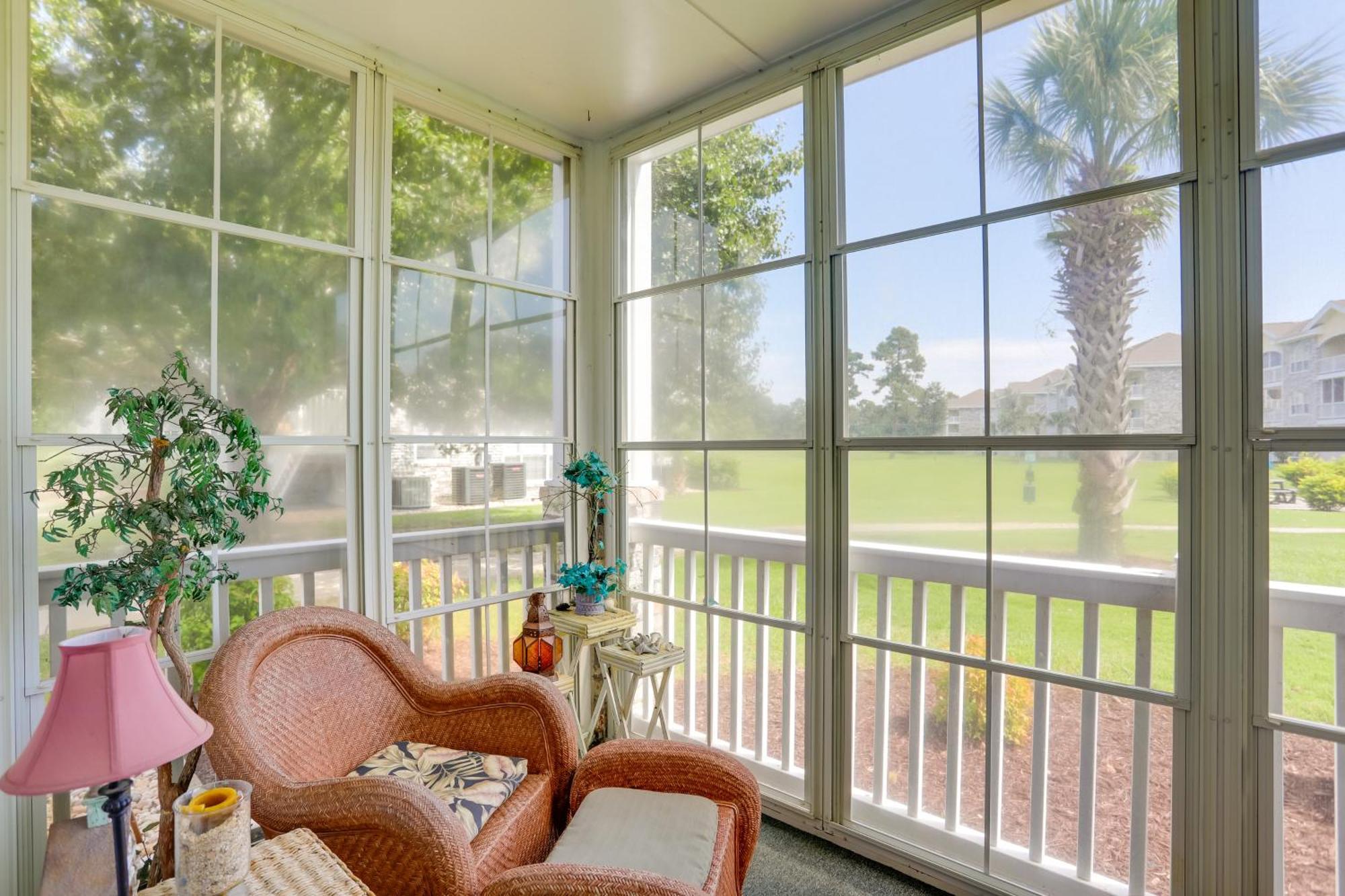 Myrtle With Community Pool Views! *