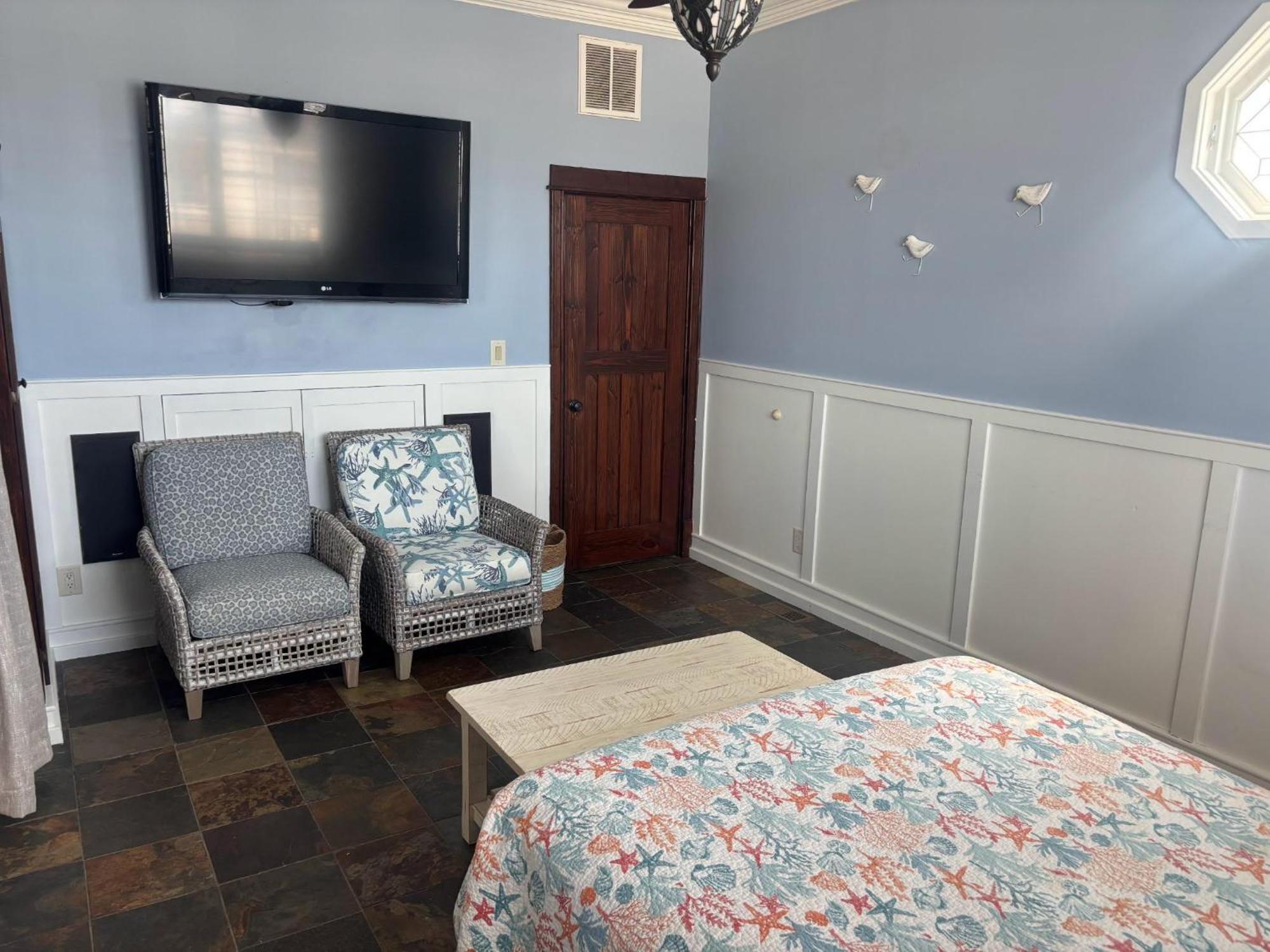 Casa Al Mare - 3rd Row - Cherry Grove Section Holiday home