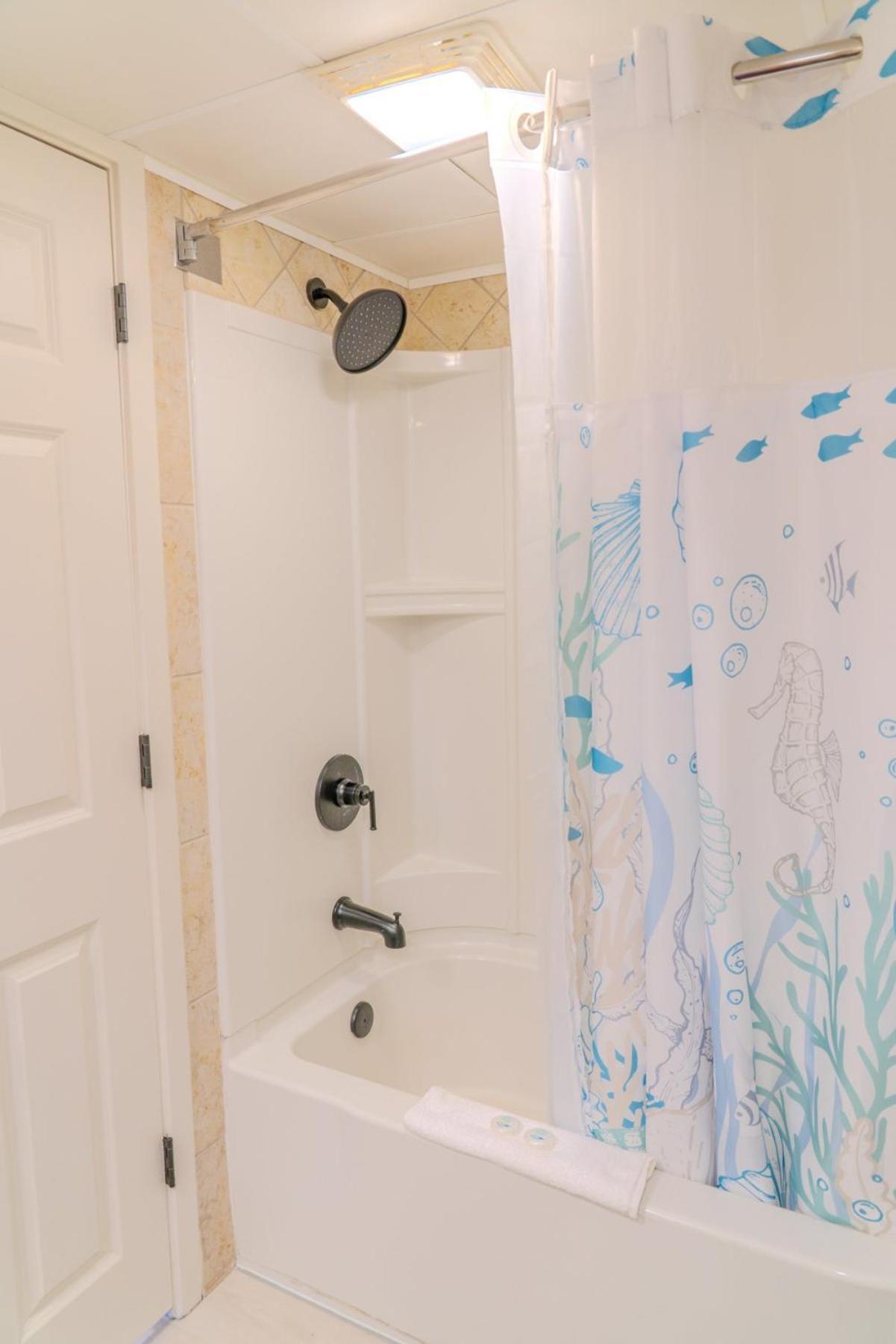 Oceanfront Double Queen At Ocean Reef Resort! Unit 508